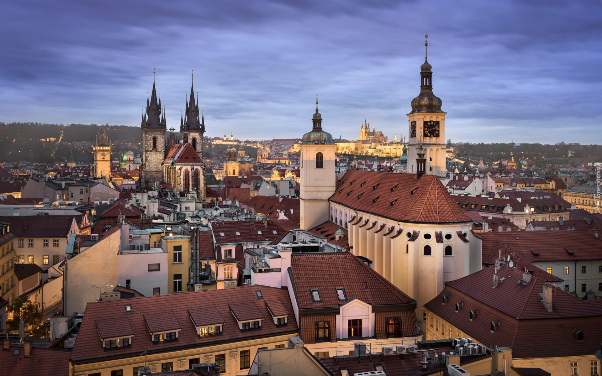 Czechy, Praga, Domy, Stare Miasto, Kościół św Jakuba, Kościół Marii Panny przed Tynem