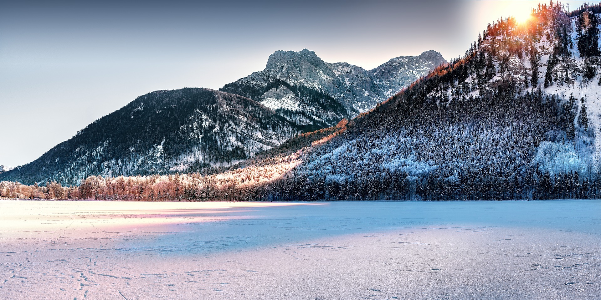 Austria, Zima, Góry, Zamarznięte, Jezioro Langbathseen, Promienie słońca