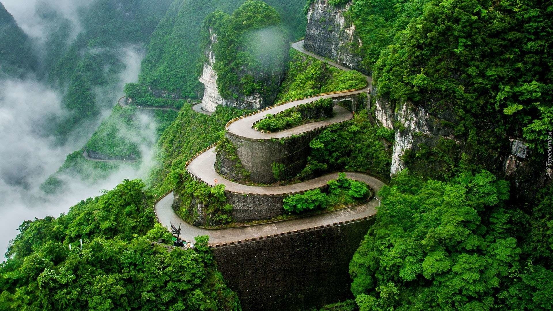 Zalesione, Góry, Góra Tianmen, Drzewa, Kręta, Droga, Zhangjiajie National Forest Park, Hunan, Chiny