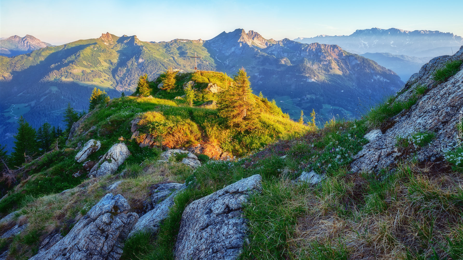 Góra Saukarkopf, Góry, Niskie Taury, Skały, Krzyż, Drzewa, Trawa, Austria