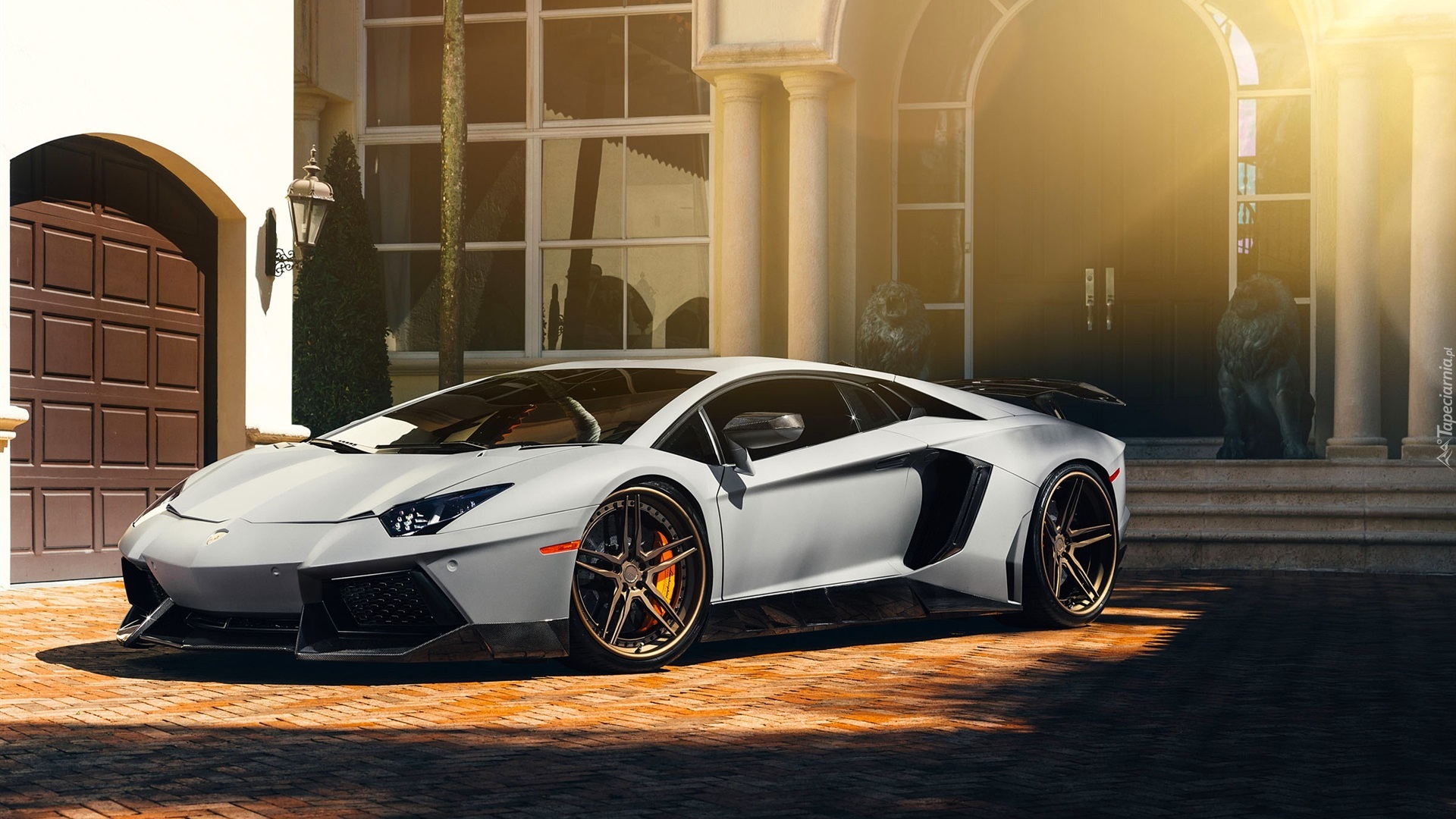 Lamborghini Aventador LP700-4