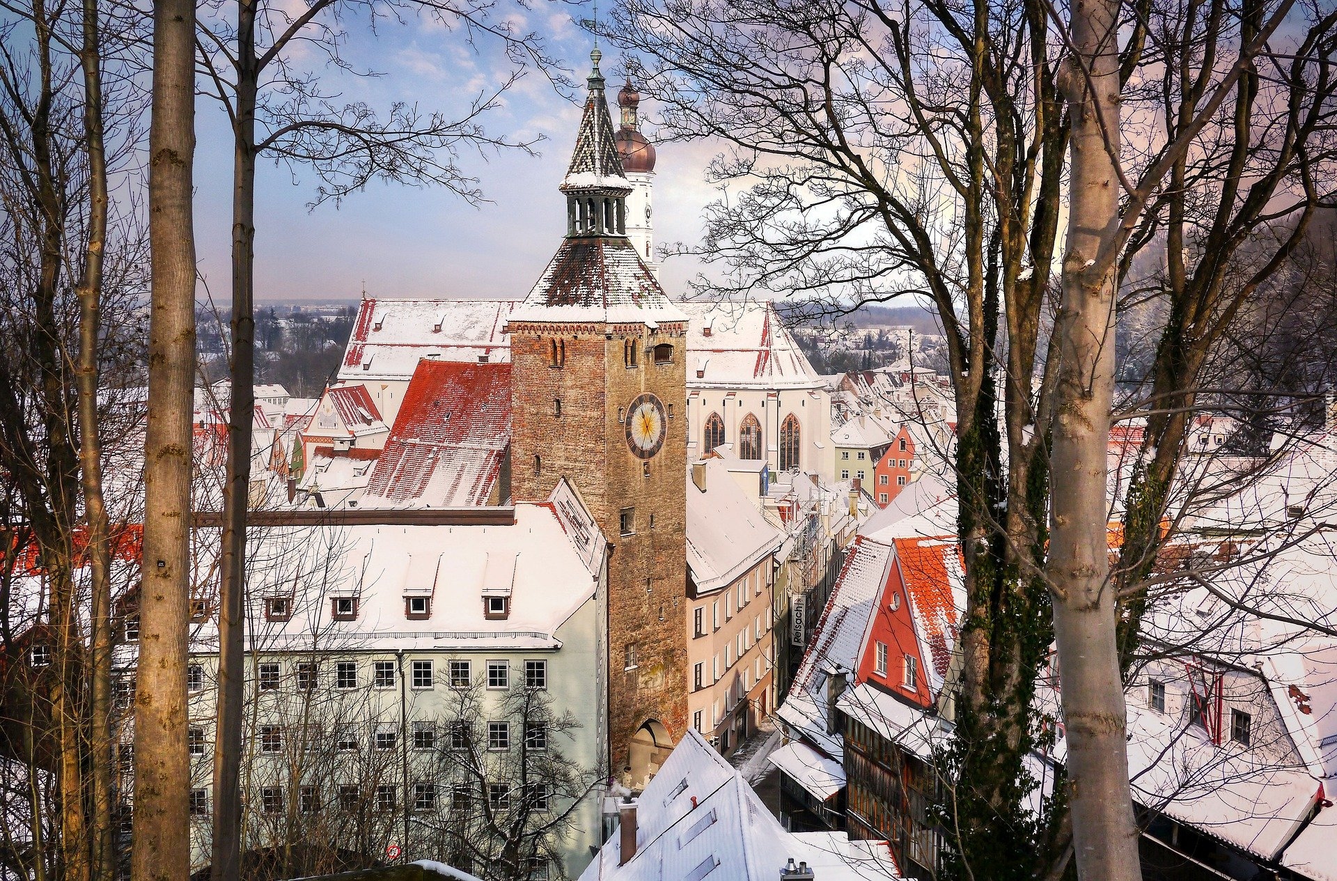 Zima, Miasto, Landsberg am Lech, Drzewa, Dachy, Domy, Kościół, Niemcy