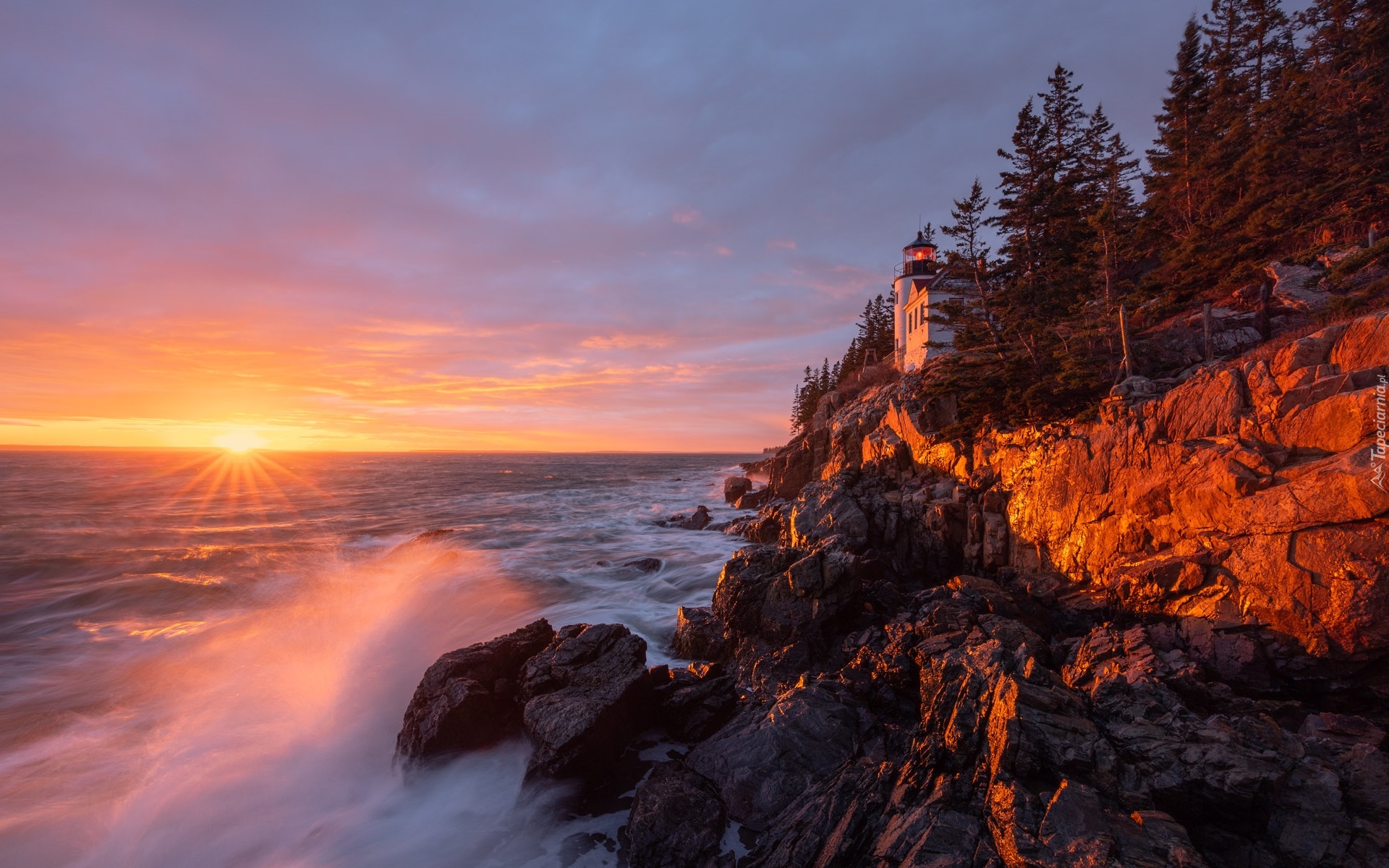 Park Narodowy Acadia, Latarnia morska, Bass Harbor Head Light, Morze, Skały, Drzewa, Zachód słońca, Stan Maine, Stany Zjednoczone