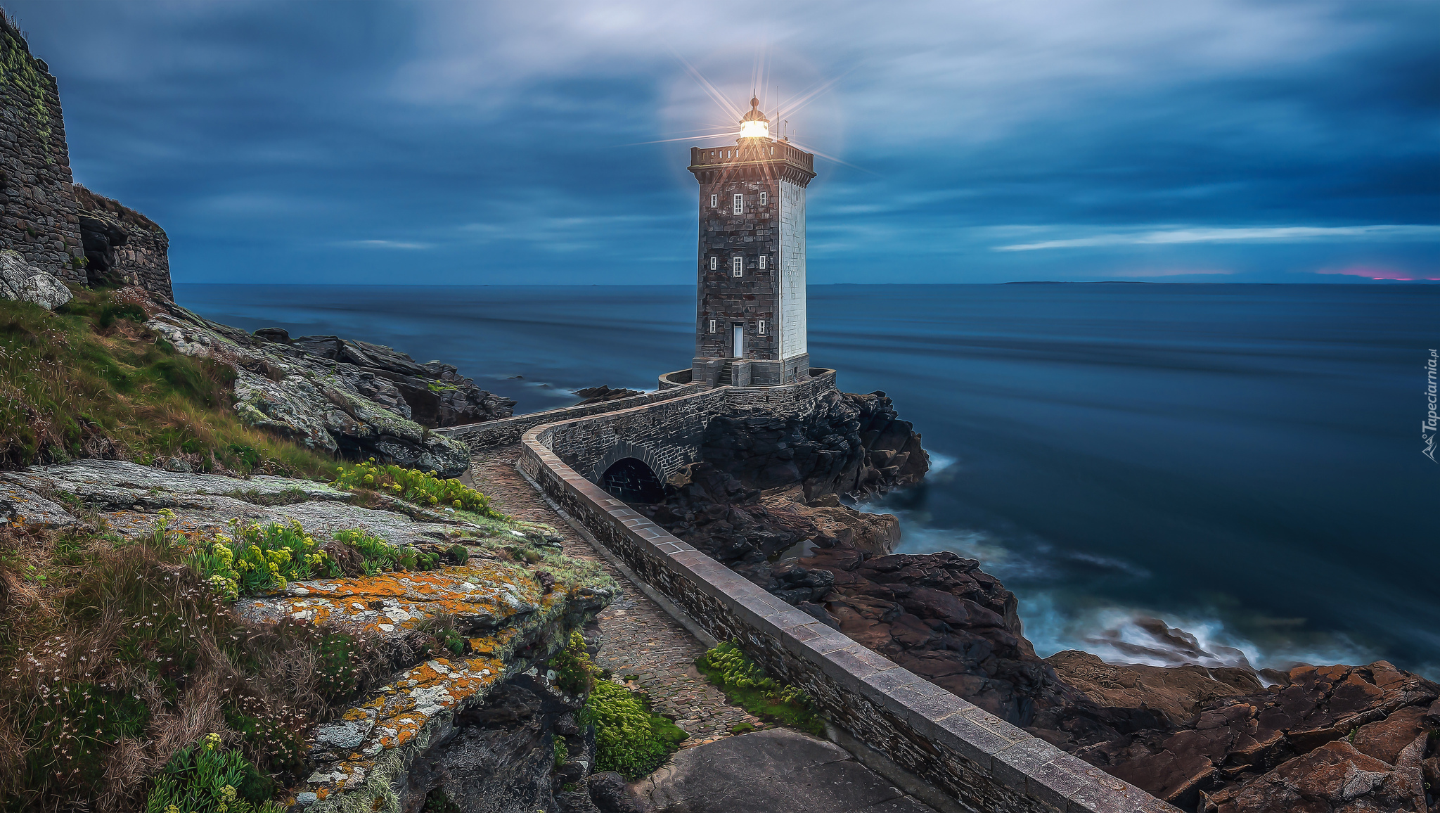 Latarnia morska, Kermorvan lighthouse, Skały, Rośliny, Morze, Gmina Conquet, Francja