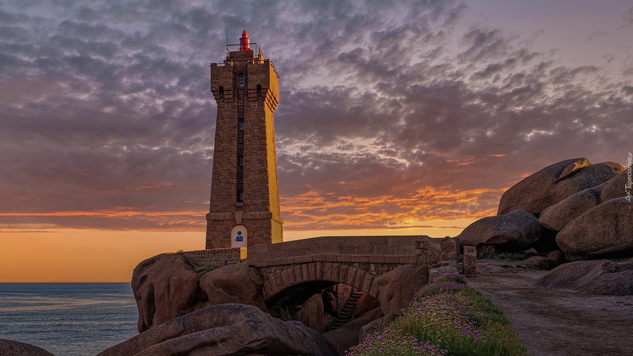 Latarnia morska, Phare de Men Ruz, Skały, Morze, Perros Guirec, Bretania, Francja