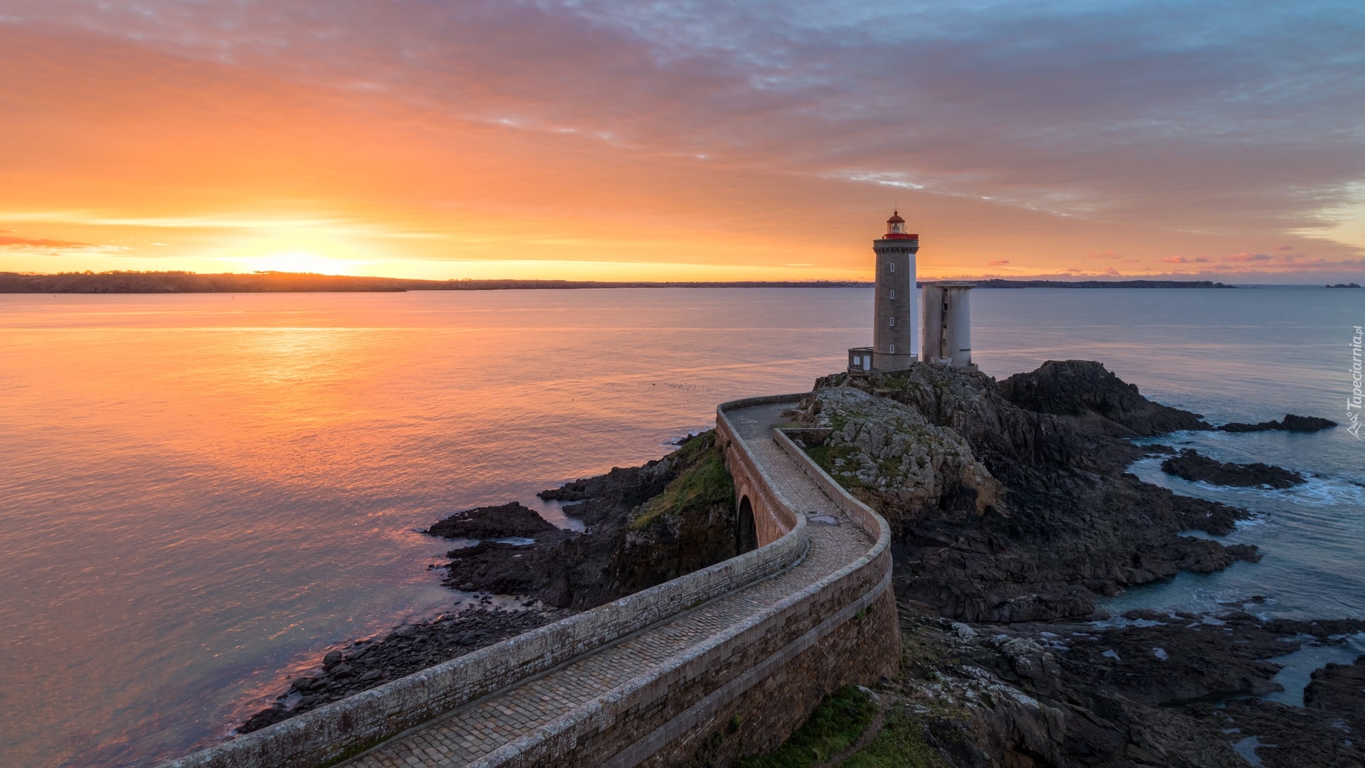 Latarnia morska, Phare du Petit Minou, Gmina Plouzane, Bretania, Francja, Morze, Kamienny, Most, Skały, Wschód słońca