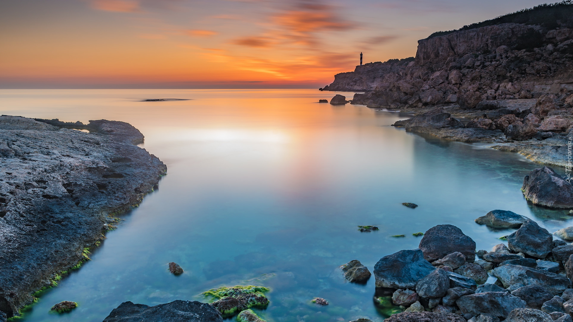 Morze Śródziemne, Skały, Latarnia morska, Punta des Moscarter, Wschód słońca, Portinatx, Ibiza, Hiszpania