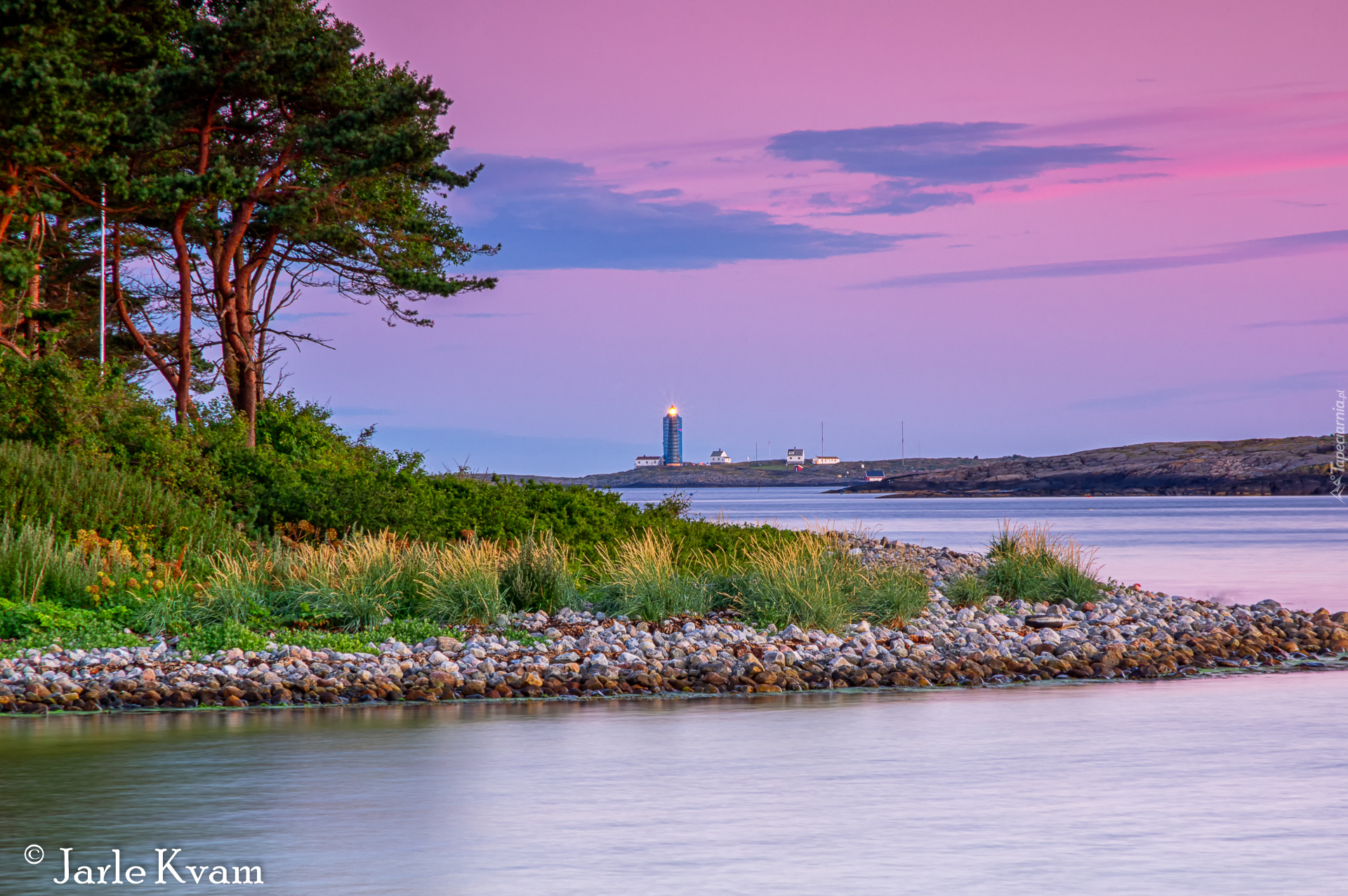 Morze, Latarnia morska, Store Torungen Lighthouse, Park Narodowy Raet, Drzewa, Rośliny, Kamienie, Wyspie Store Torungen, Gmina, Arendal, Okręg Agder, Norwegia