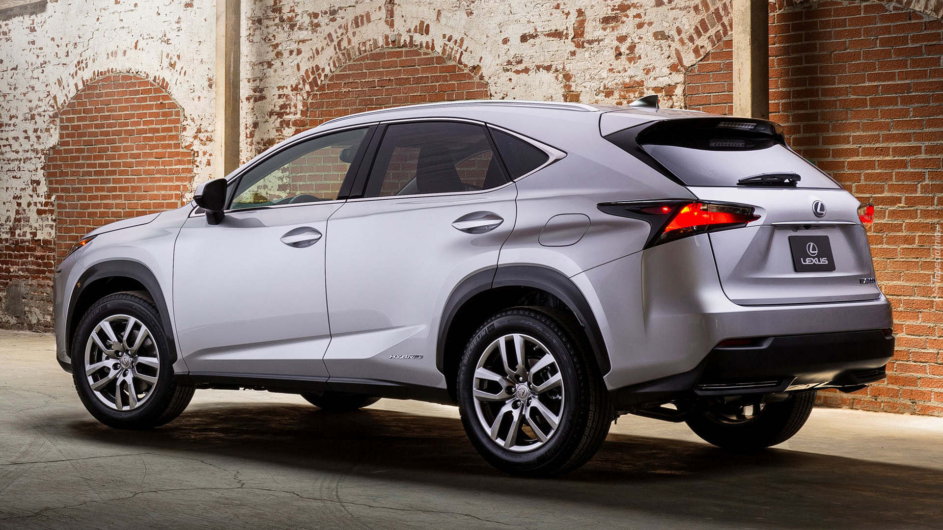 Lexus NX Hybryda, 2015