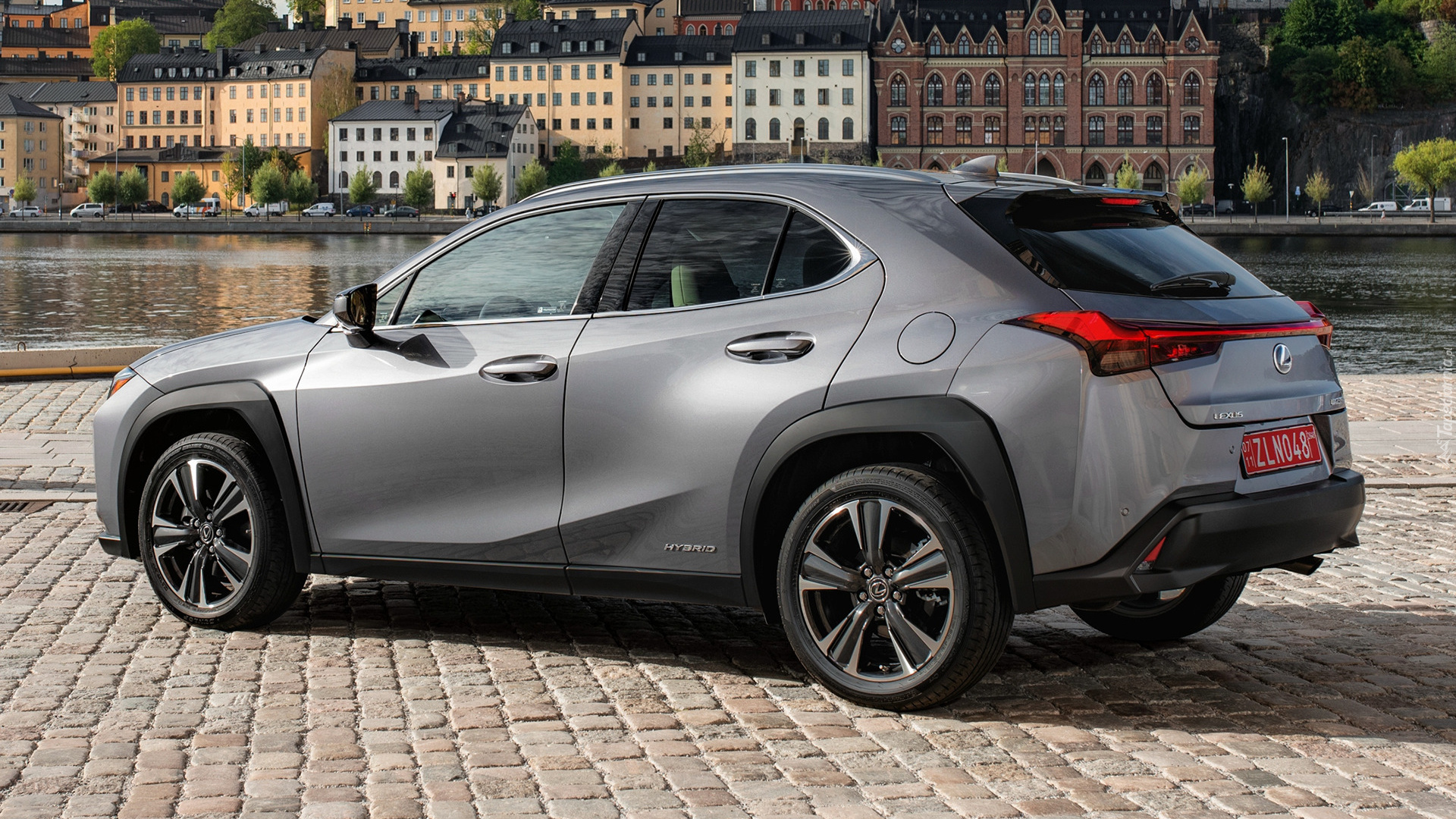 Lexus UX 250h