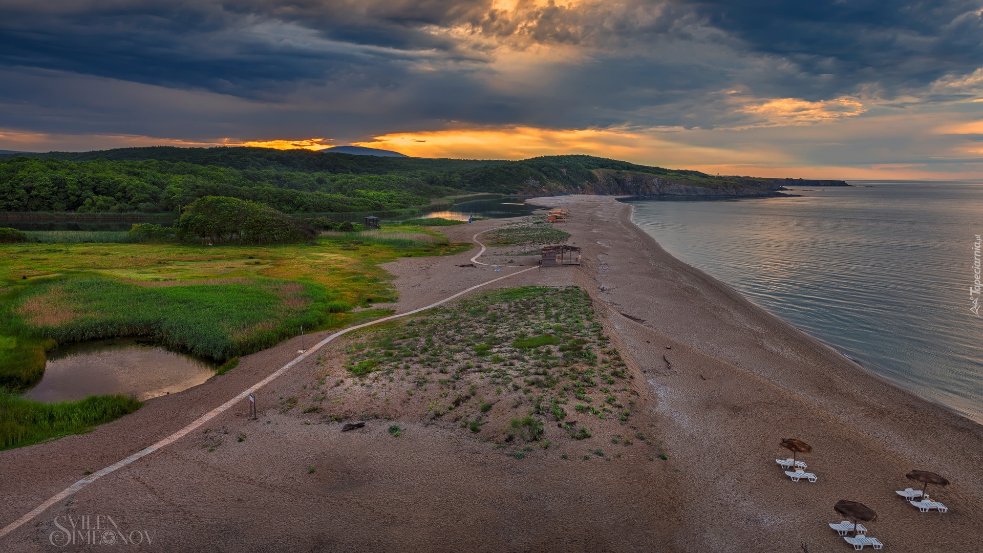 Wzgórza, Morze, Plaża, Veleka Beach, Leżaki, Las, Drzewa, Sinemorec, Gmina Carewo, Bułgaria