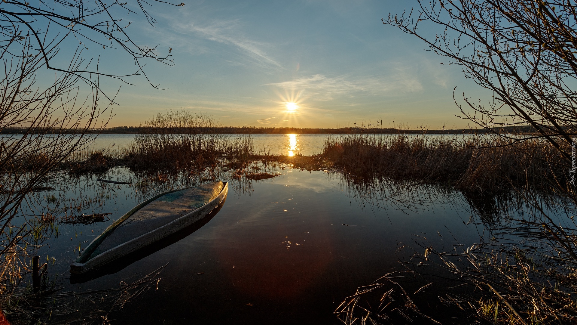 Jezioro, Łódka, Trawa, Jesień, Zachód słońca