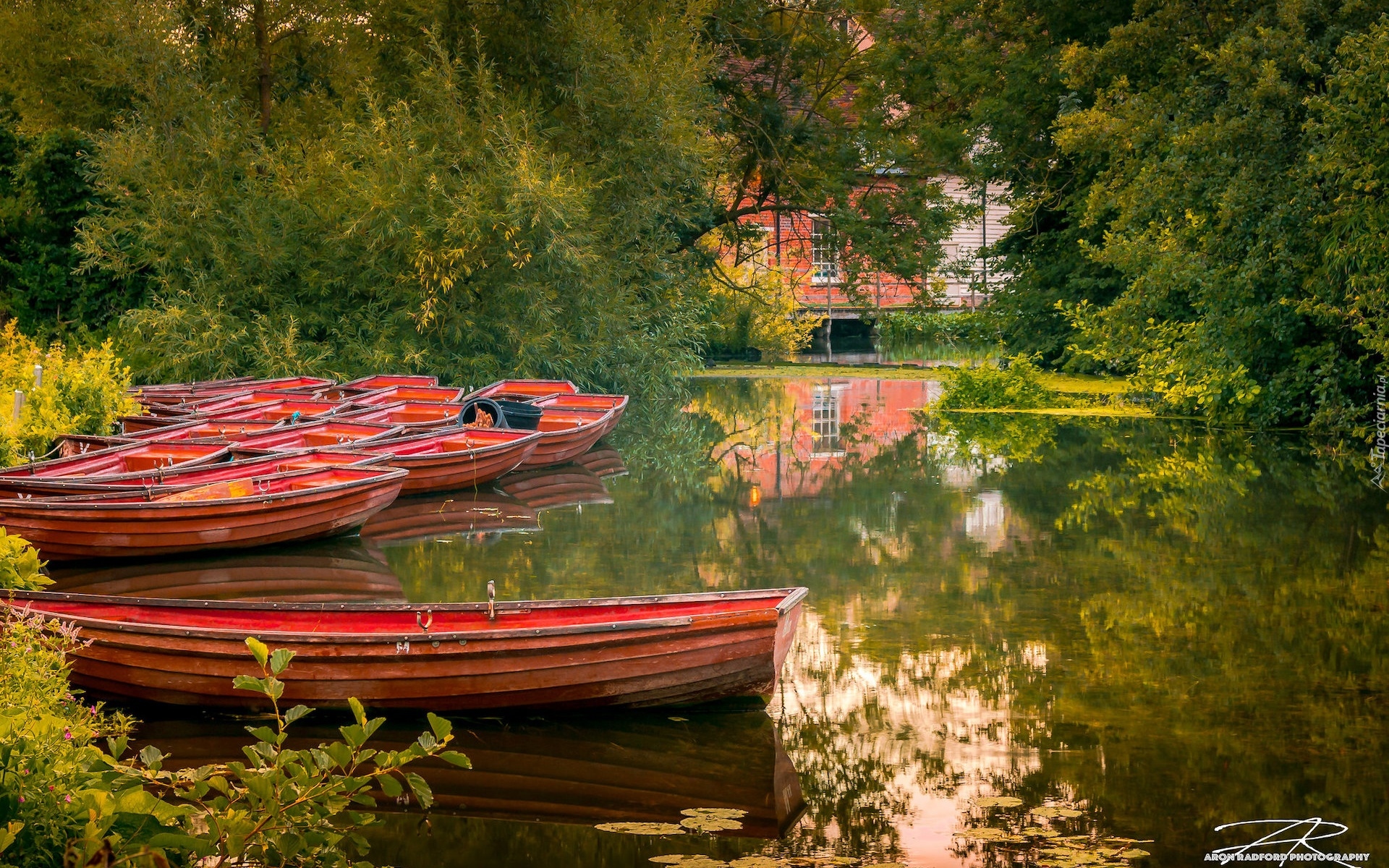 Dom, Rzeka, Stour, Łódki, Młyn, Flatford Mill, Suffolk, Hrabstwo Essex, Anglia