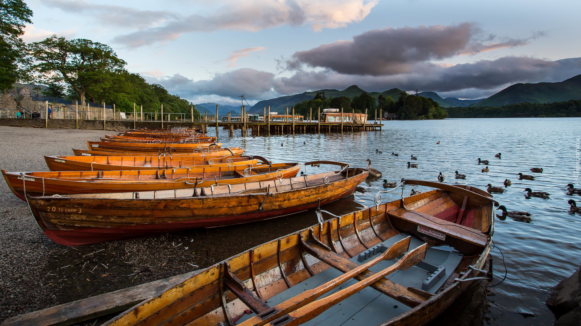 Łódki, Kaczki, Jezioro Derwent Water, Góry, Keswick, Anglia