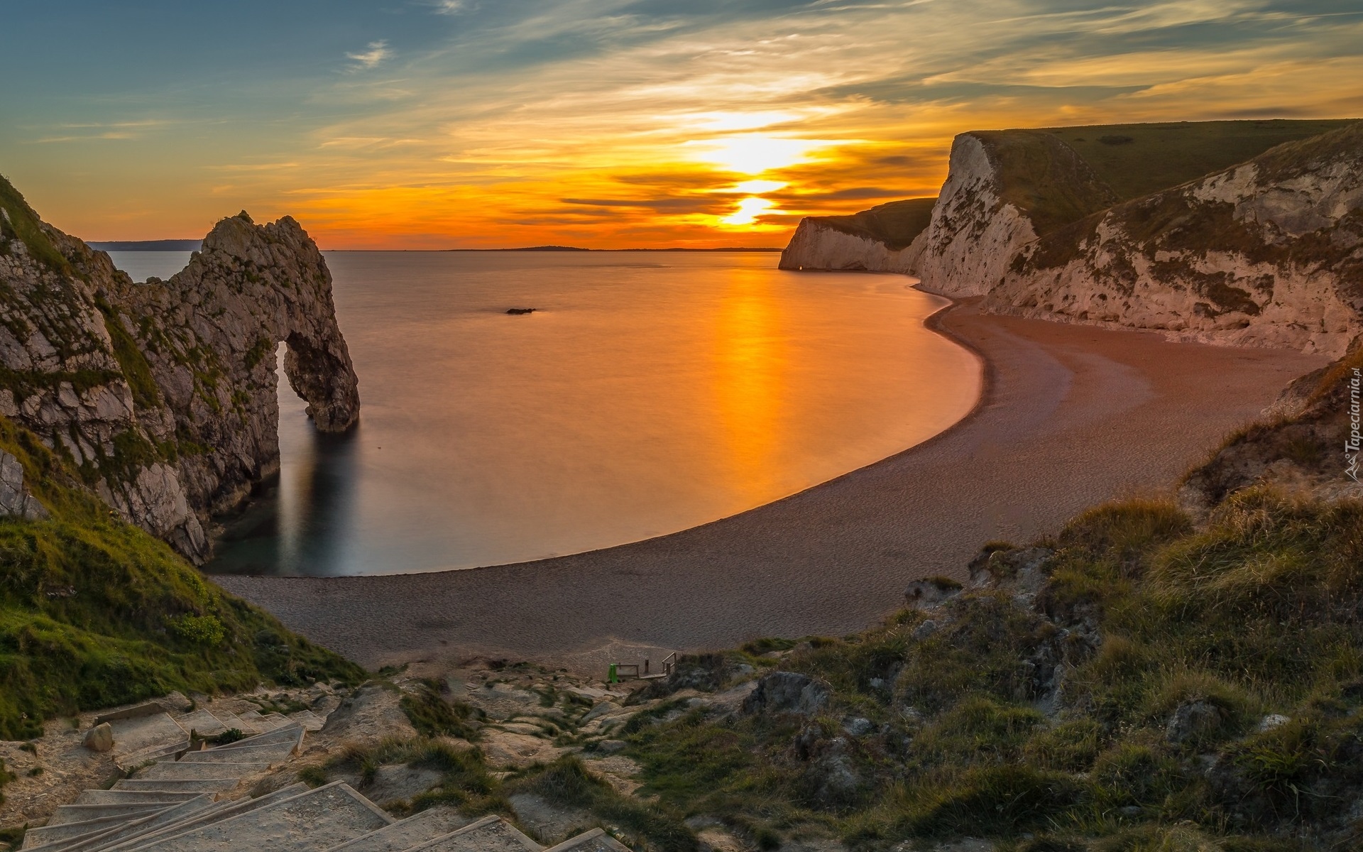 Anglia, Hrabstwo Dorset, Wybrzeże Jurajskie, Morze, Plaża, Skały, Łuk, Durdle Door, Zachód słońca