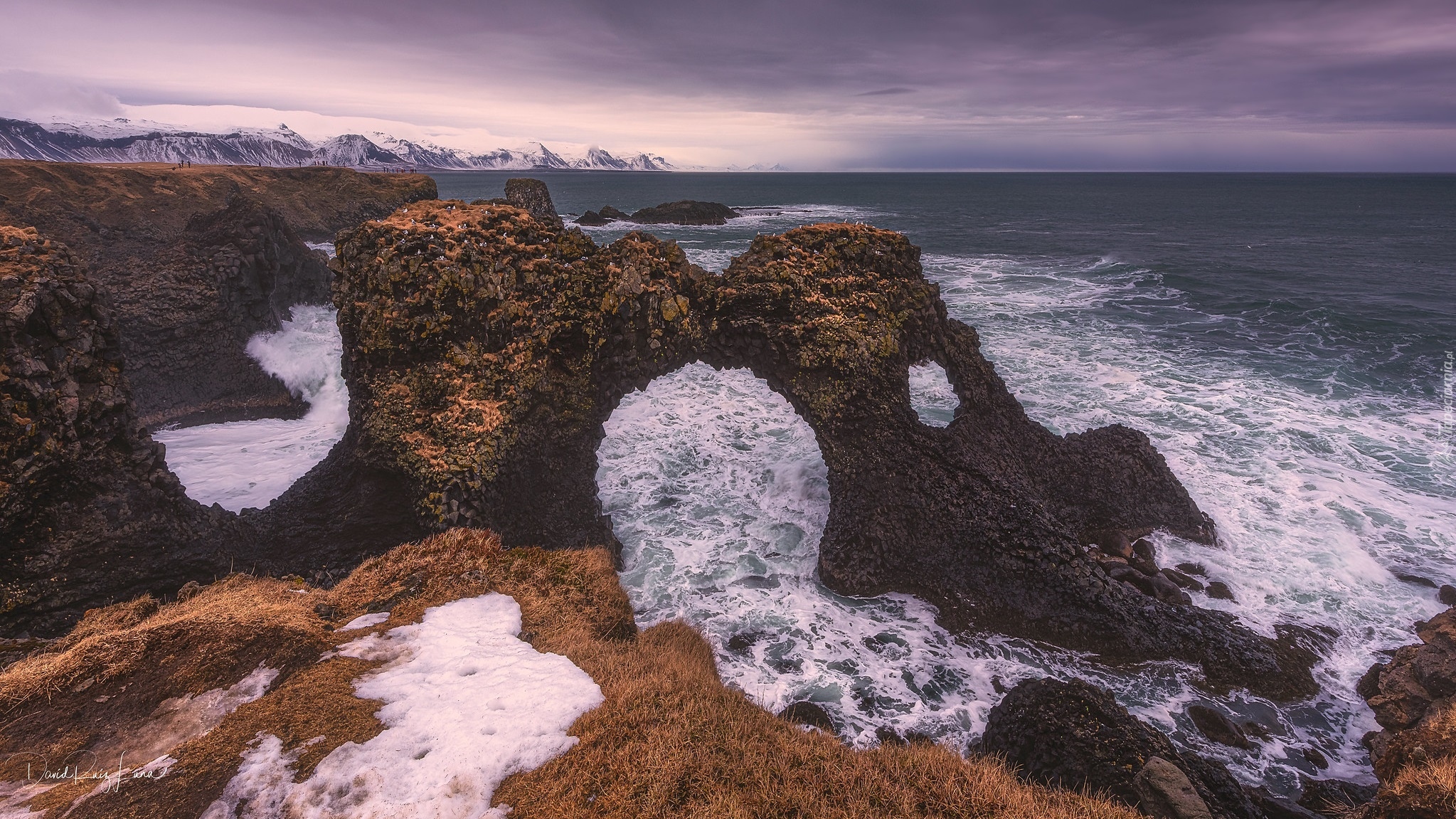 Morze, Góry, Skały, Łuk Gatklettur, Półwsysep Snaefellsnes, Arnarstapi, Islandia