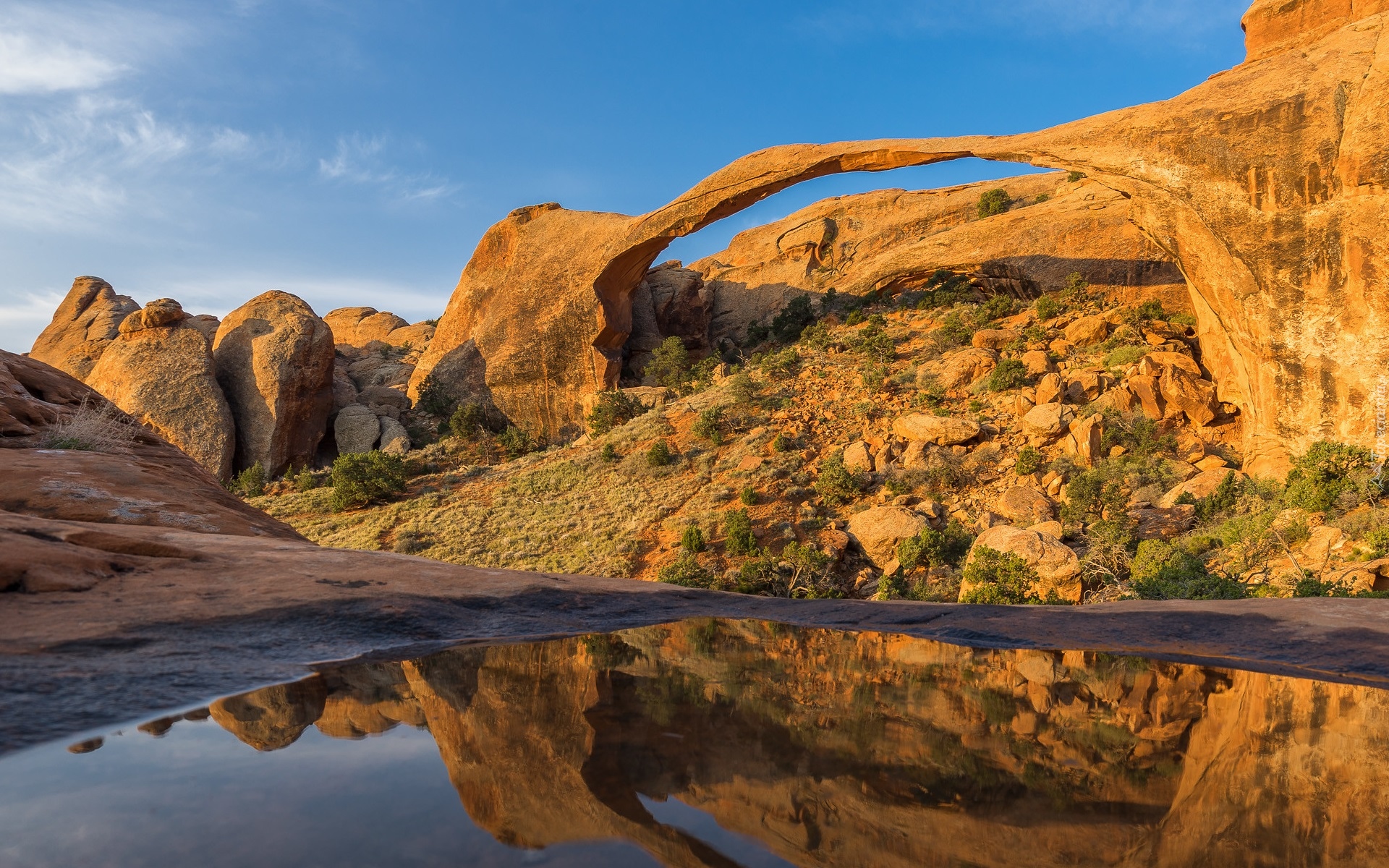 Skały, Łuk skalny, Landscape Arch, Park Narodowy Arches, Utah, Stany Zjednoczone