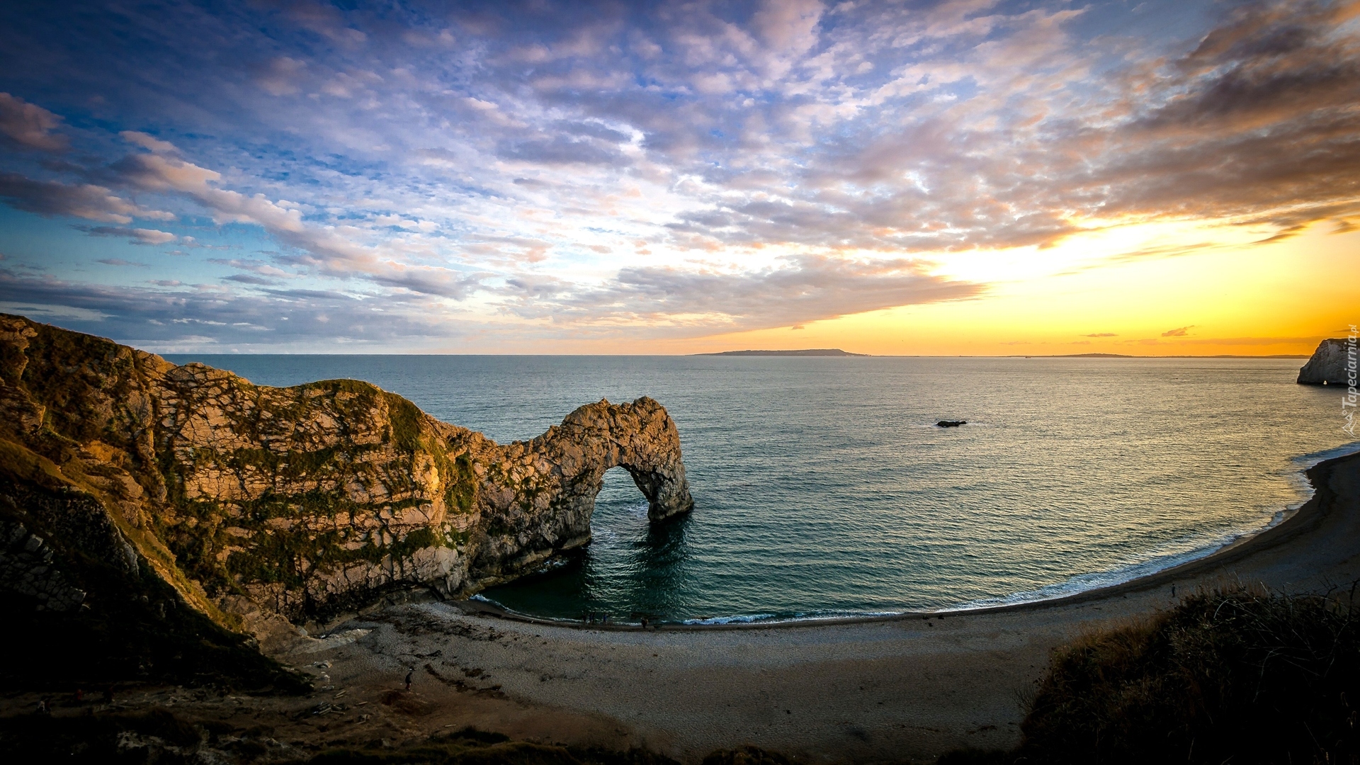 Anglia, Hrabstwo Dorset, Wybrzeże Jurajskie, Łuk wapienny Durdle Door, Kanał La Manche, Morze, Wschód słońca, Chmury, Skała