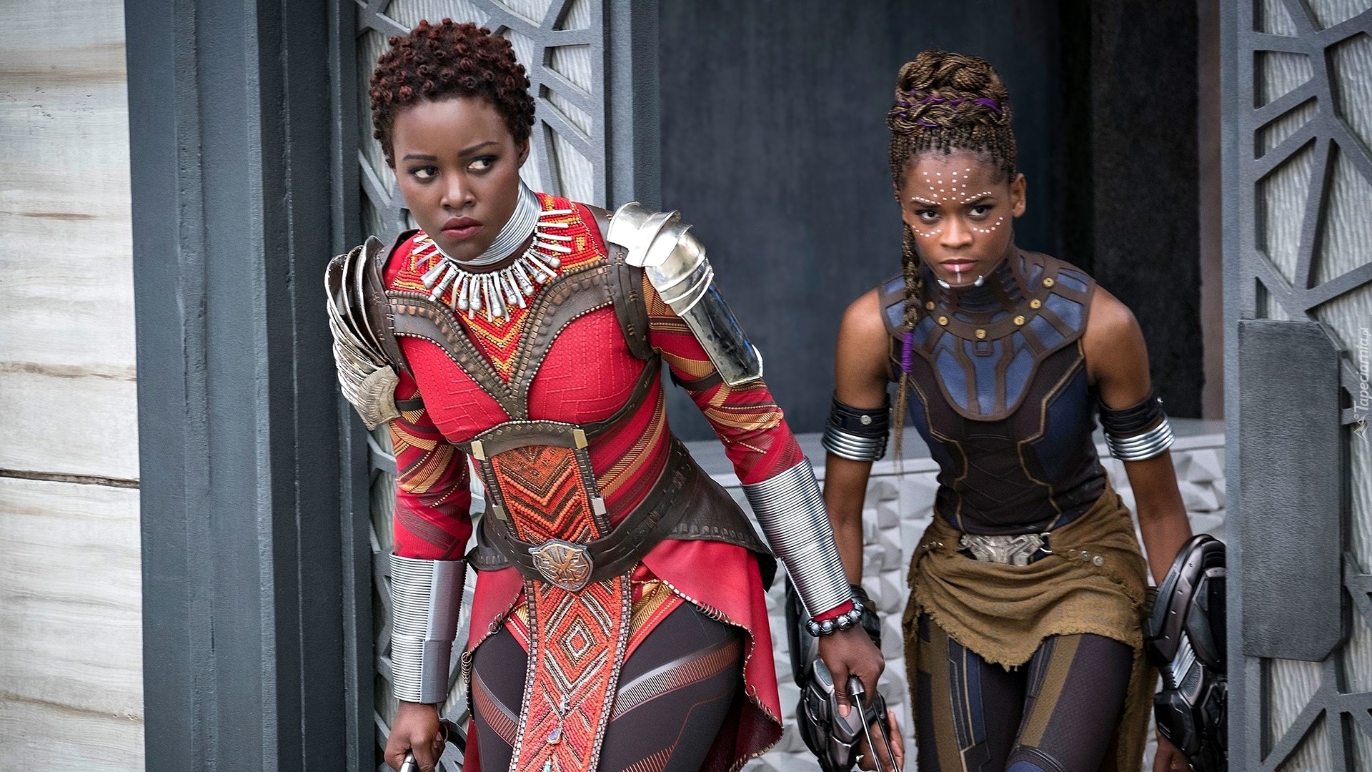 Film, Black Panther, Czarna pantera, Lupita Nyongo - Nakia, Letitia Wright - Shuri