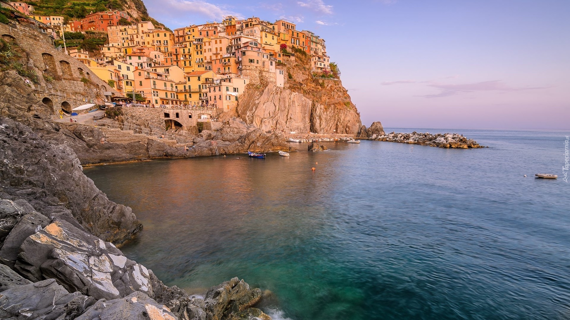 Włochy, Gmina Riomaggiore, Manarola, Morze Liguryjskie, Cinque Terre, Domy, Skały, Zatoka