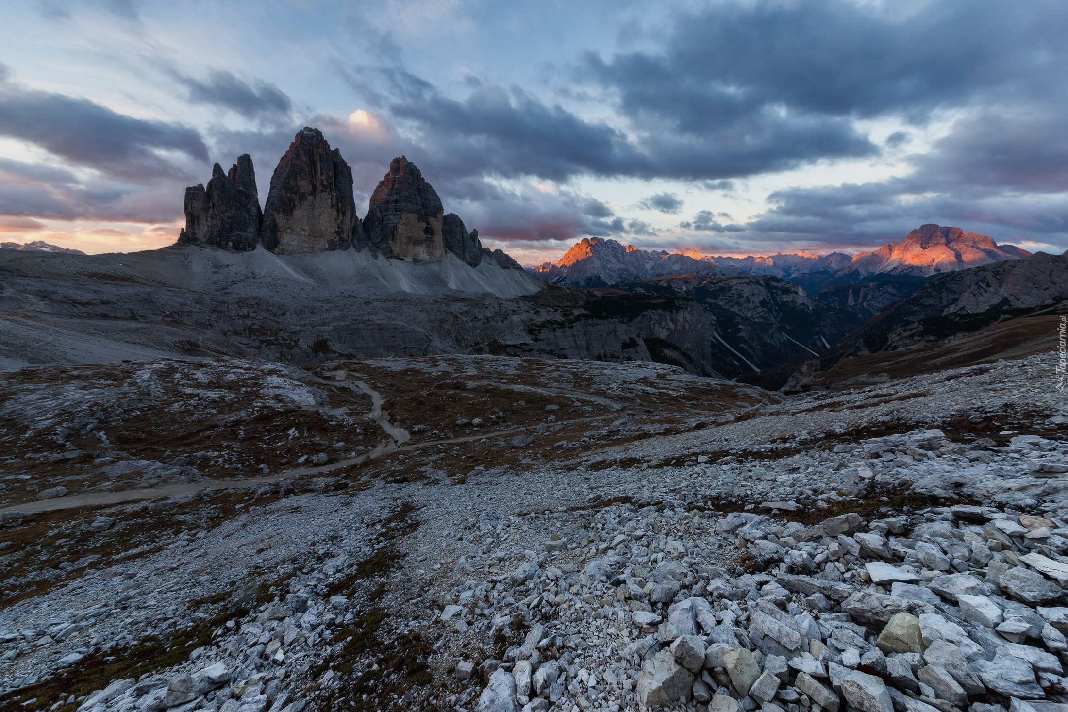 Góry, Szczyty, Masyw Tre Cime di Lavaredo, Dolomity, Włochy