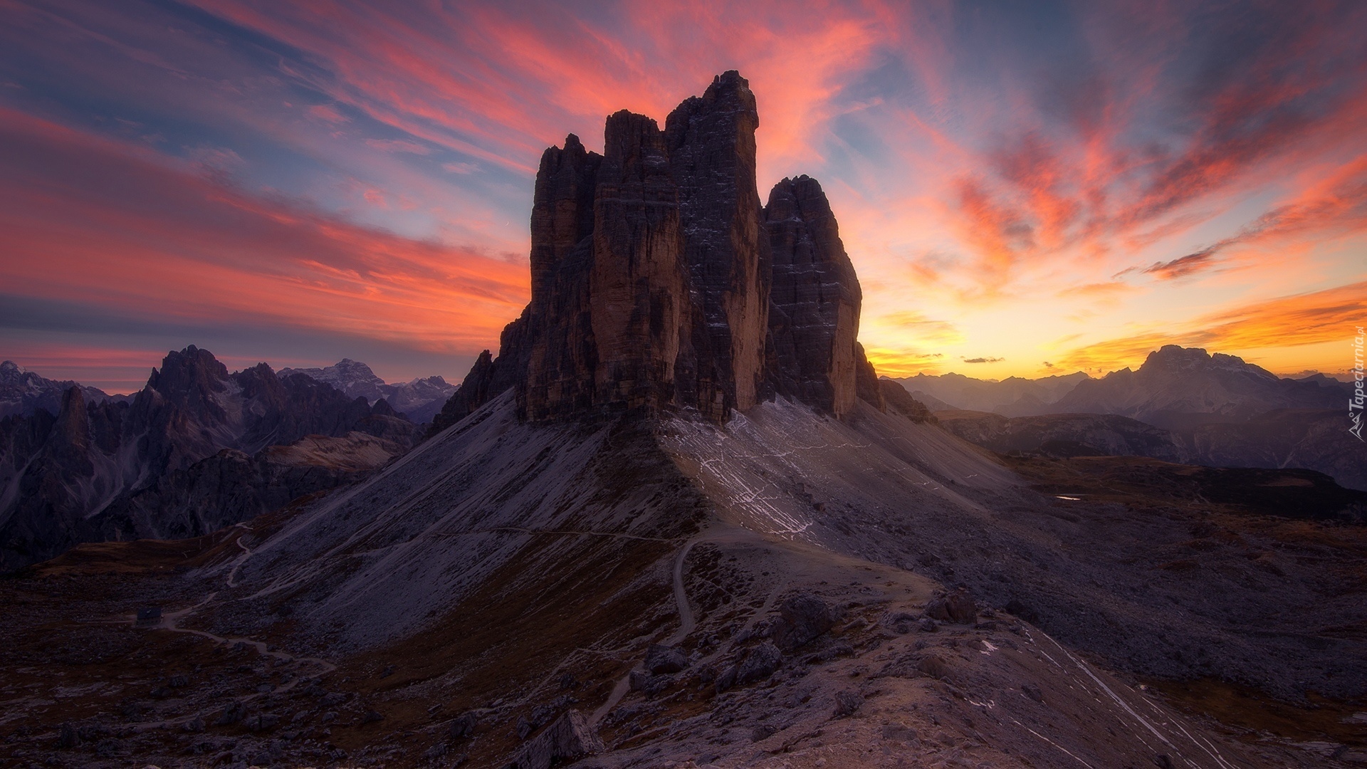 Włochy, Dolomity, Góry, Masyw, Tre Cime di Lavaredo, Zachód słońca