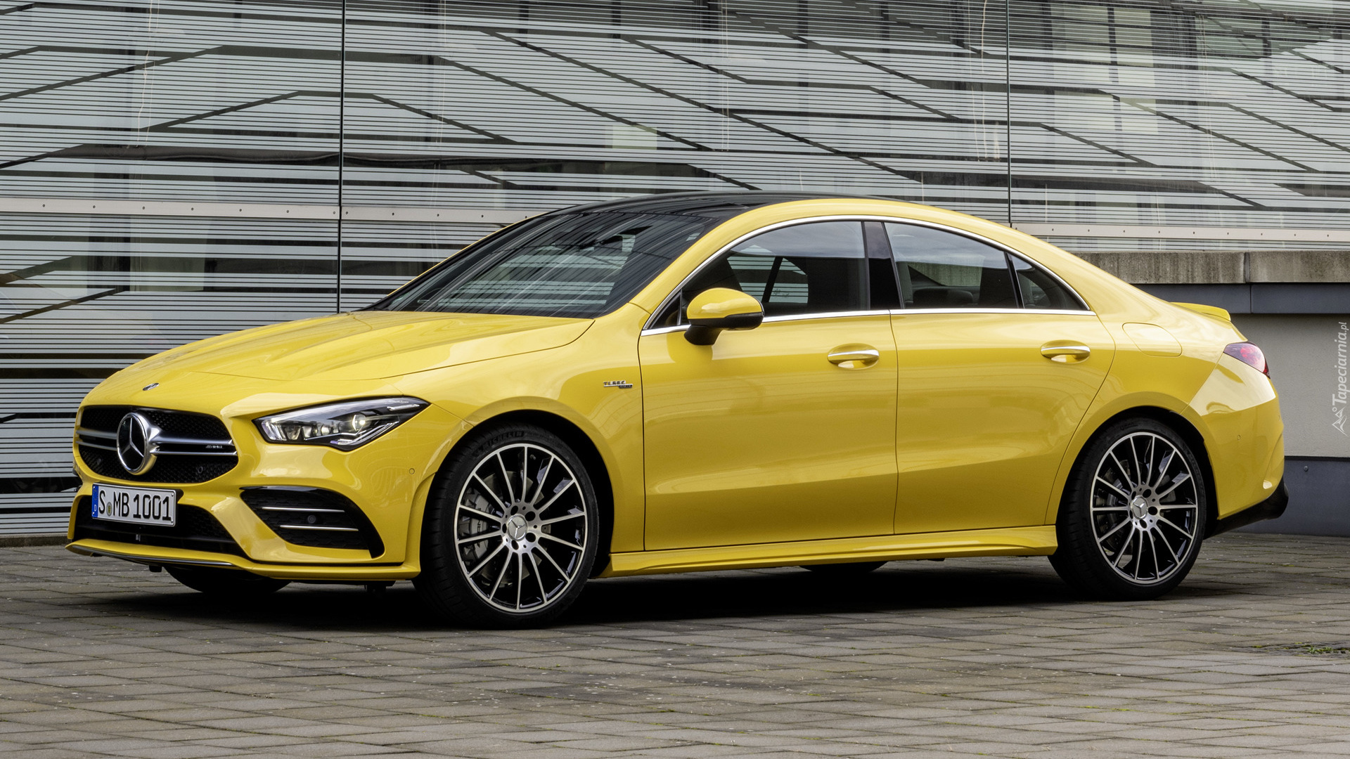 Żółty, Mercedes-AMG CLA 35