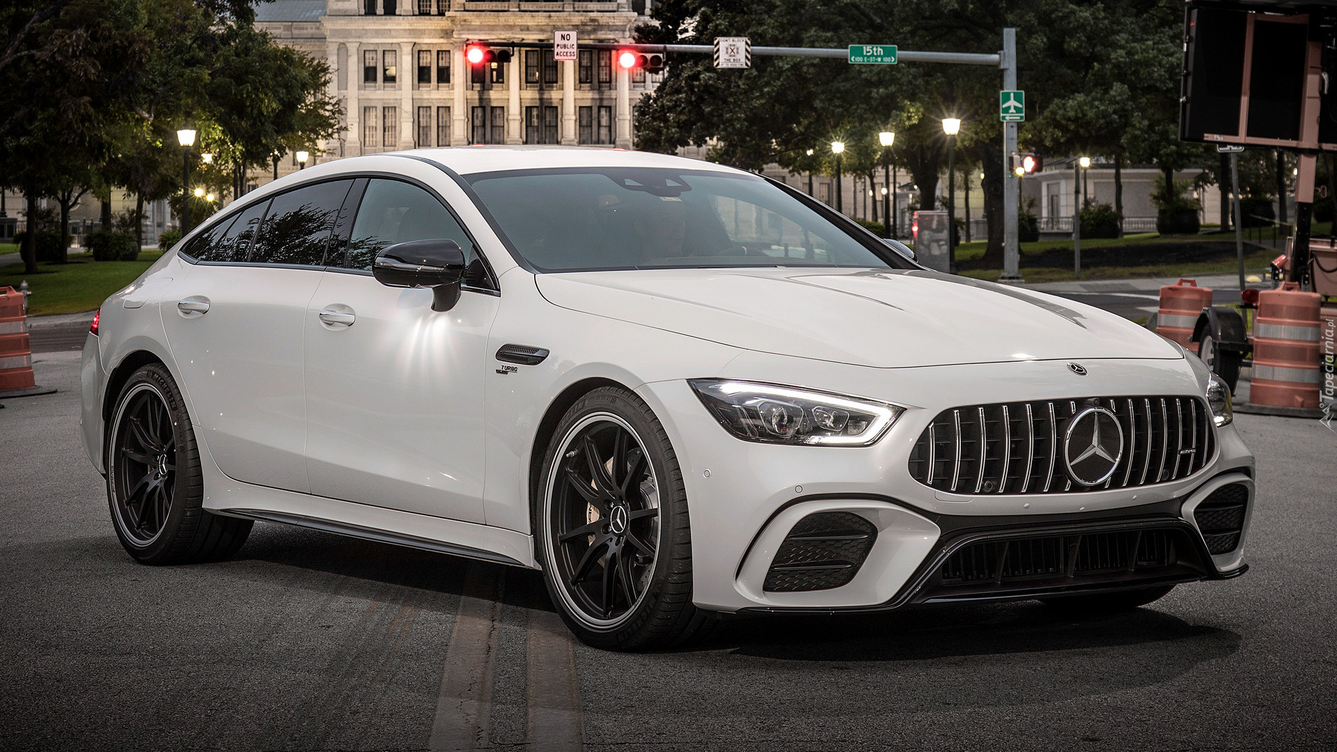 Mercedes-AMG GT 53