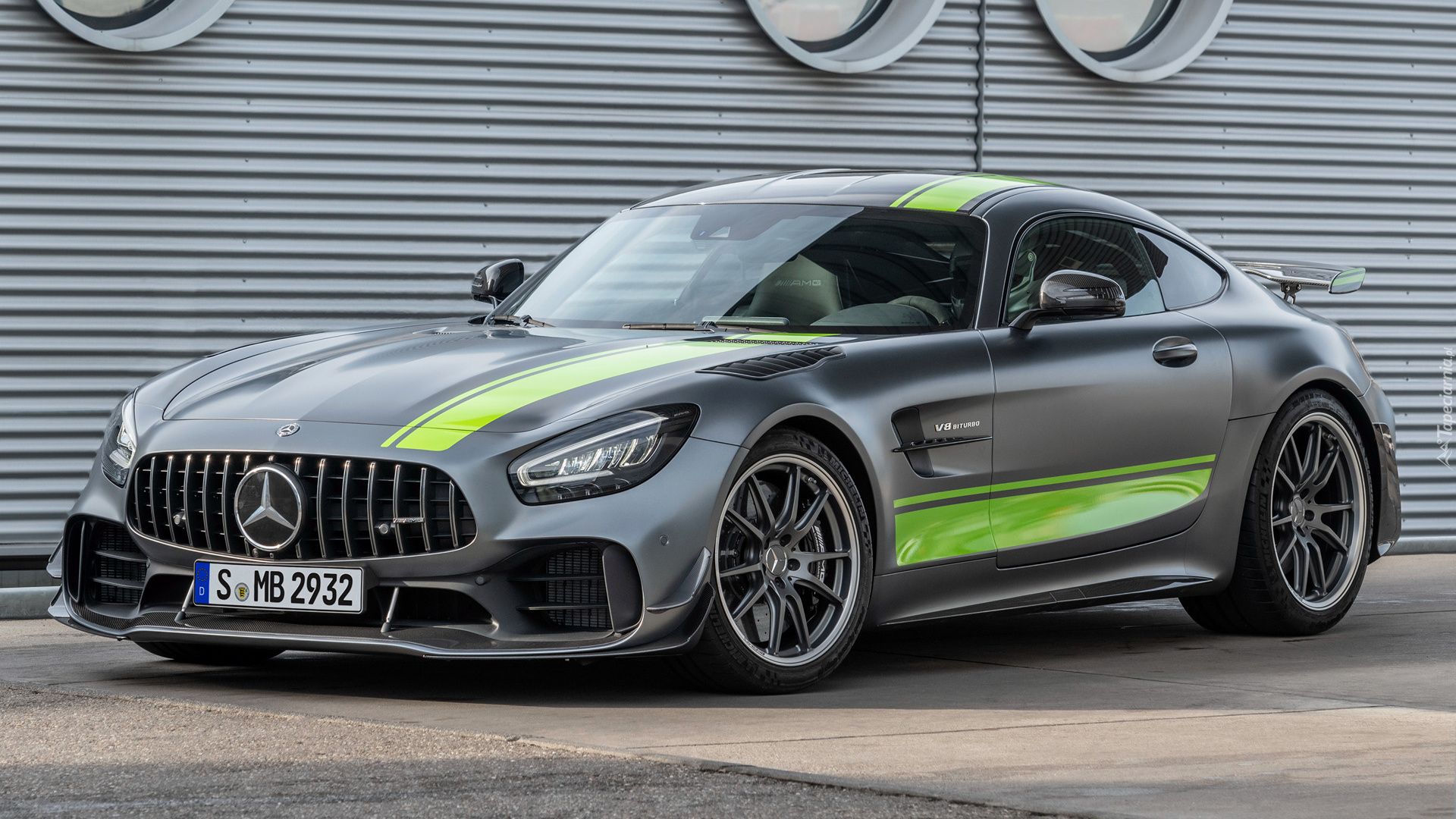 Mercedes-AMG GT R PRO