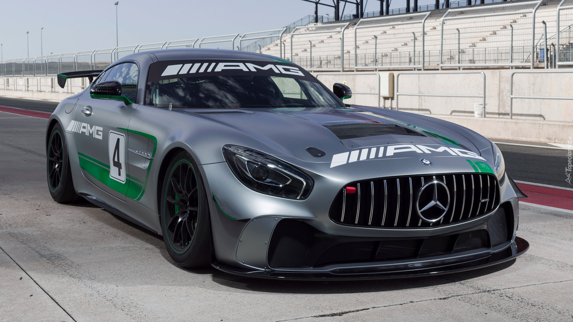 Mercedes-AMG GT4