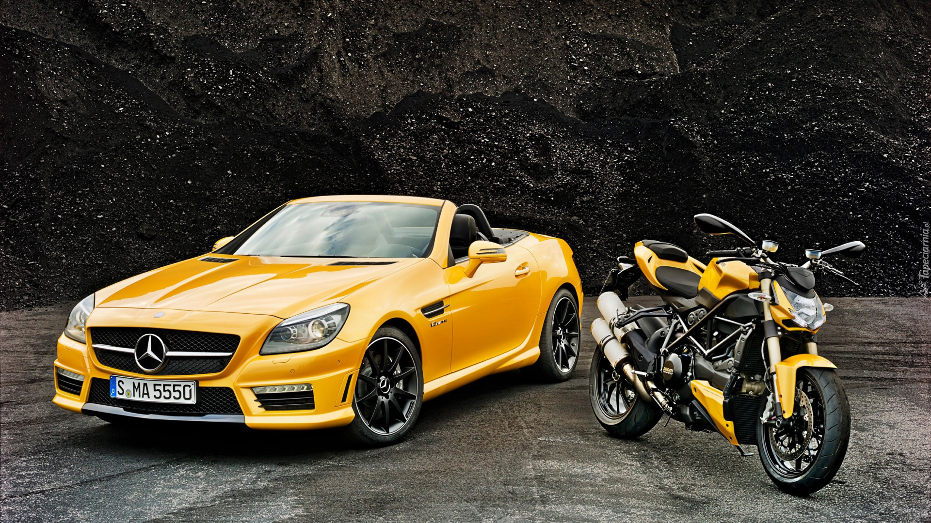 Żółty, Mercedes-Benz AMG R172 Wersja SLK 55, Motocykl Ducati Streetfighter 848