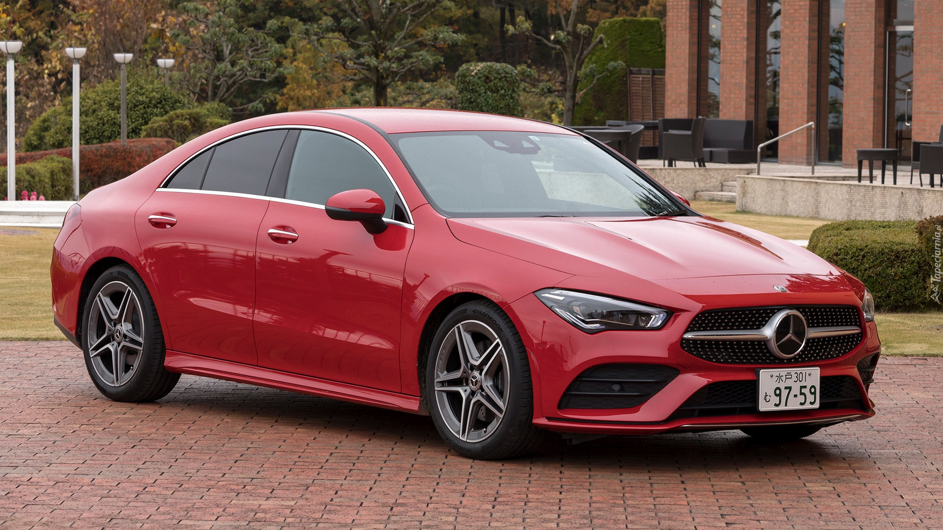 Mercedes-Benz CLA, Czerwony