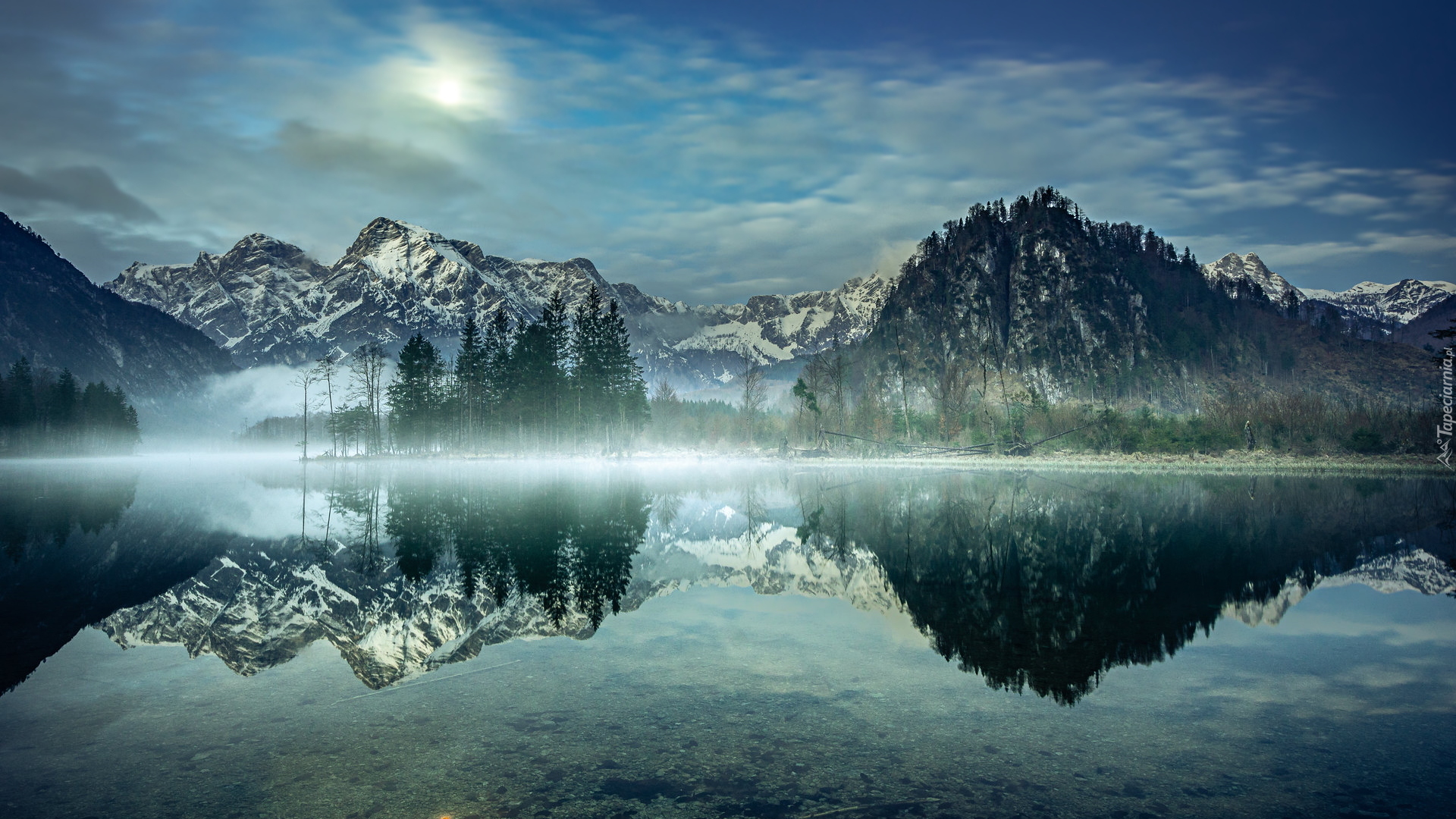 Wschód słońca, Góry, Alpy, Dolina Almtal, Jezioro Almsee, Drzewa, Mgła, Austria