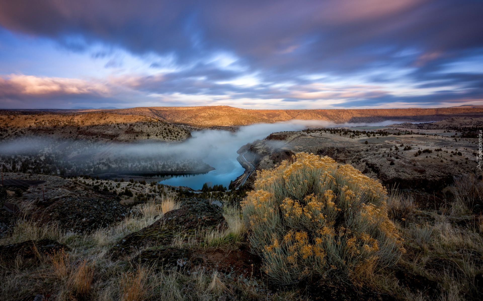 Chmury, Góry, Rzeka, Deschutes River, Mgła, Wzgórza, Rośliny, Oregon, Stany Zjednoczone