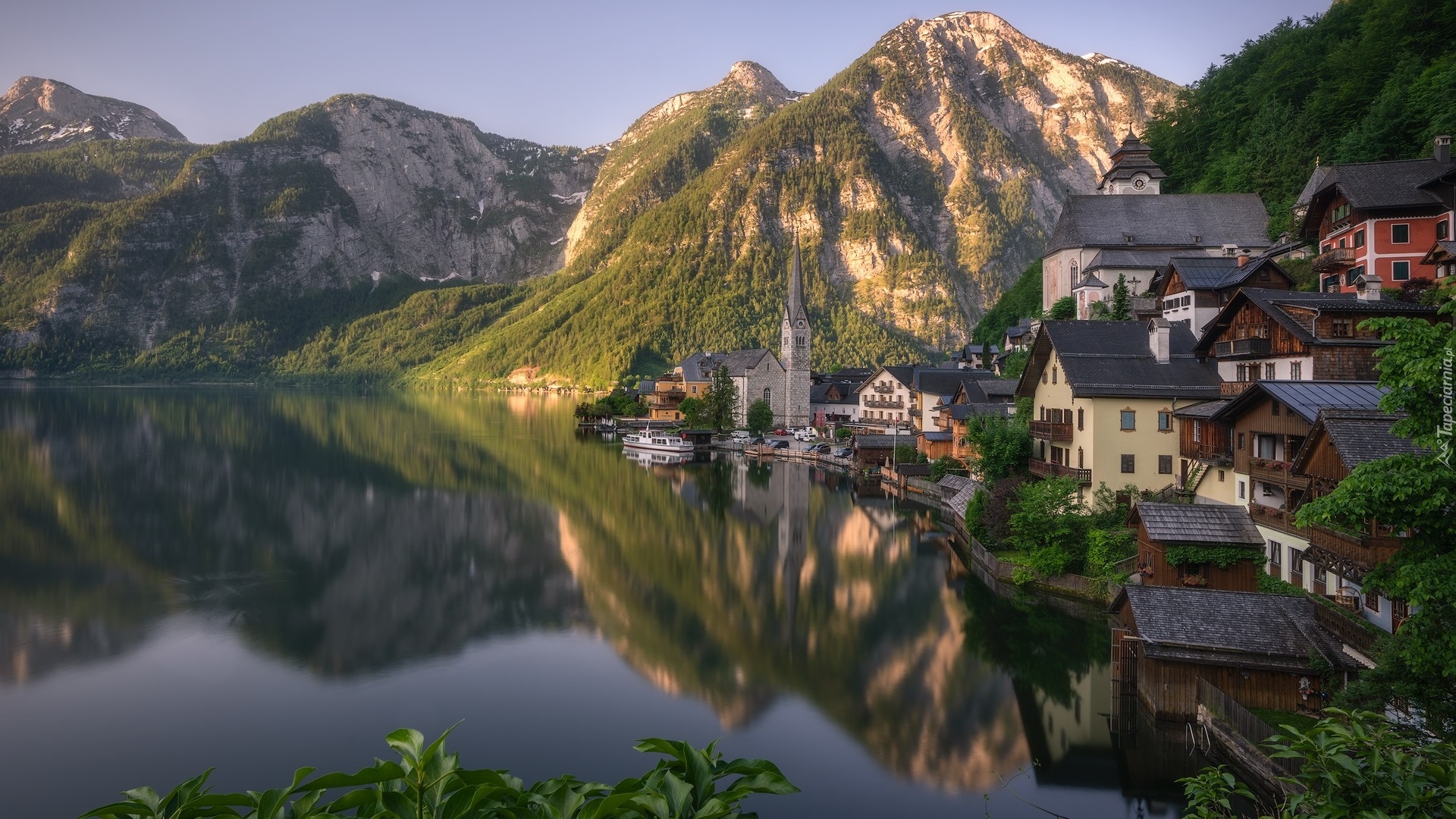Austria, Miasteczko, Hallstatt, Góry, Alpy Salzburskie, Jezioro Hallstattersee, Domy