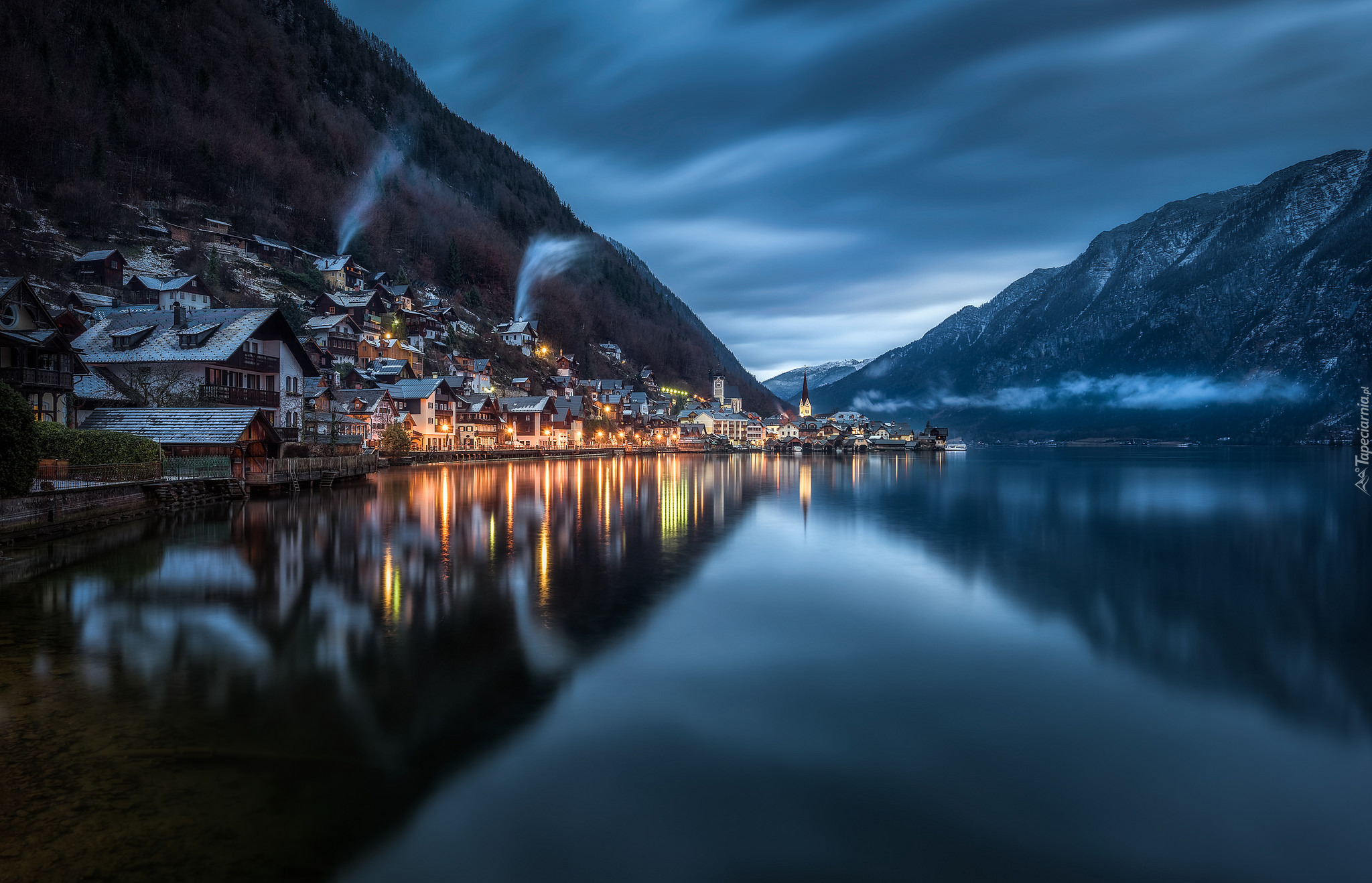 Austria, Miasteczko Hallstatt, Góry Alpy Salzburskie, Jezioro Hallstattersee, Domy