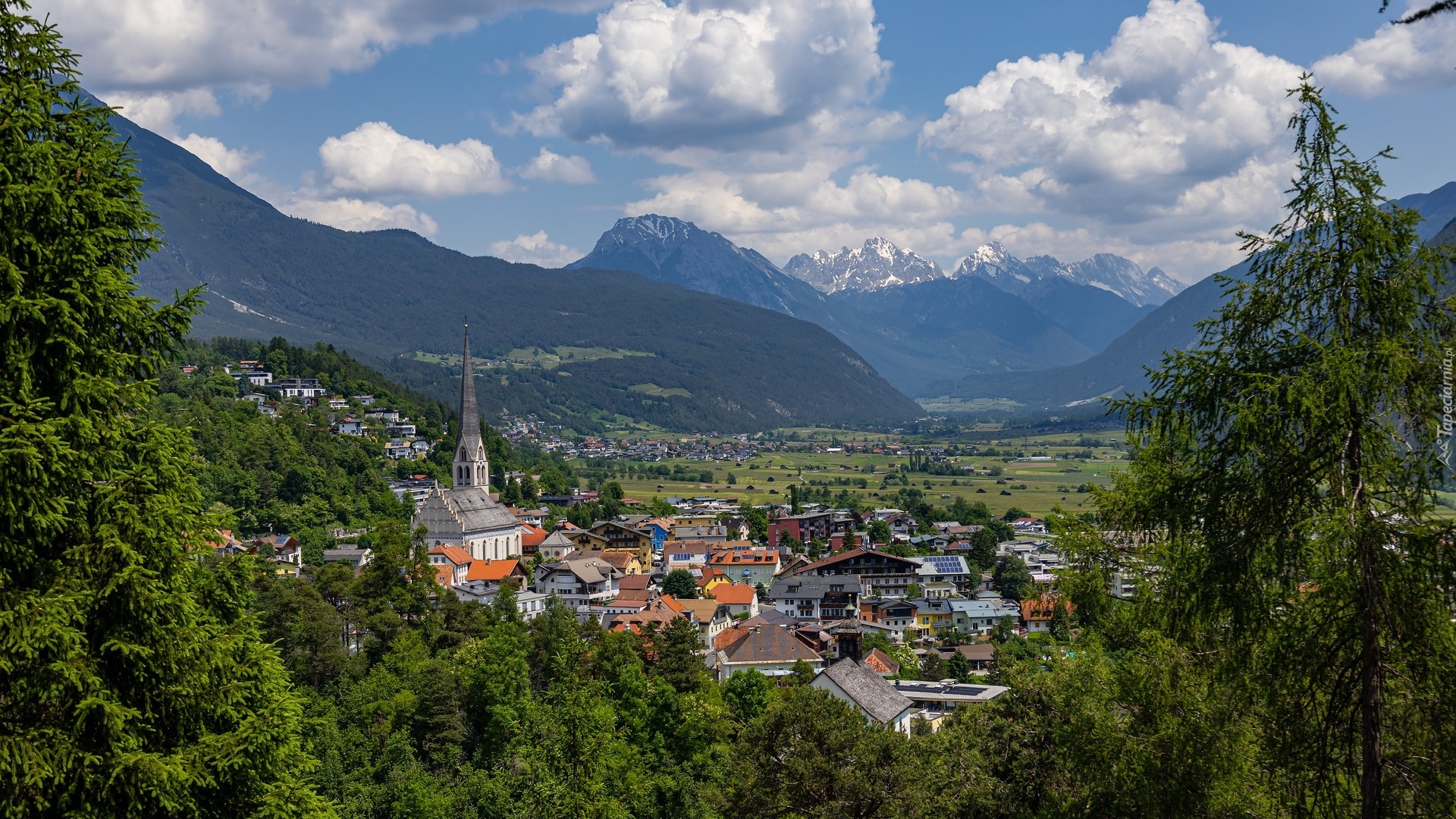 Góry, Alpy Lechtalskie, Domy, Drzewa, Miasto, Imst, Austria