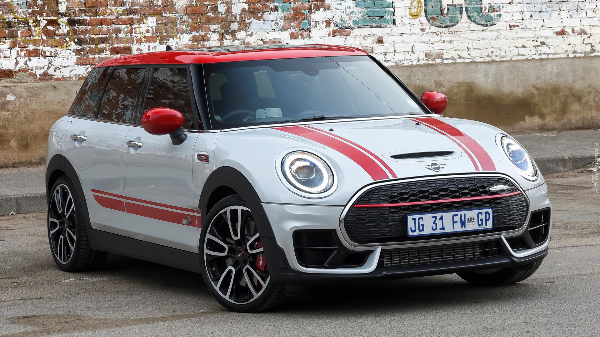 Biało-czerwony, Mini John Cooper Works Clubman