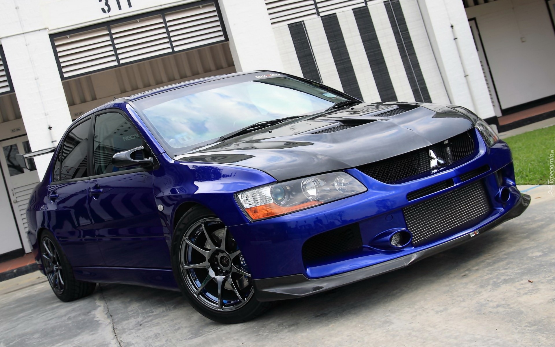 Niebieskie, Mitsubishi Lancer Evolution IX GT