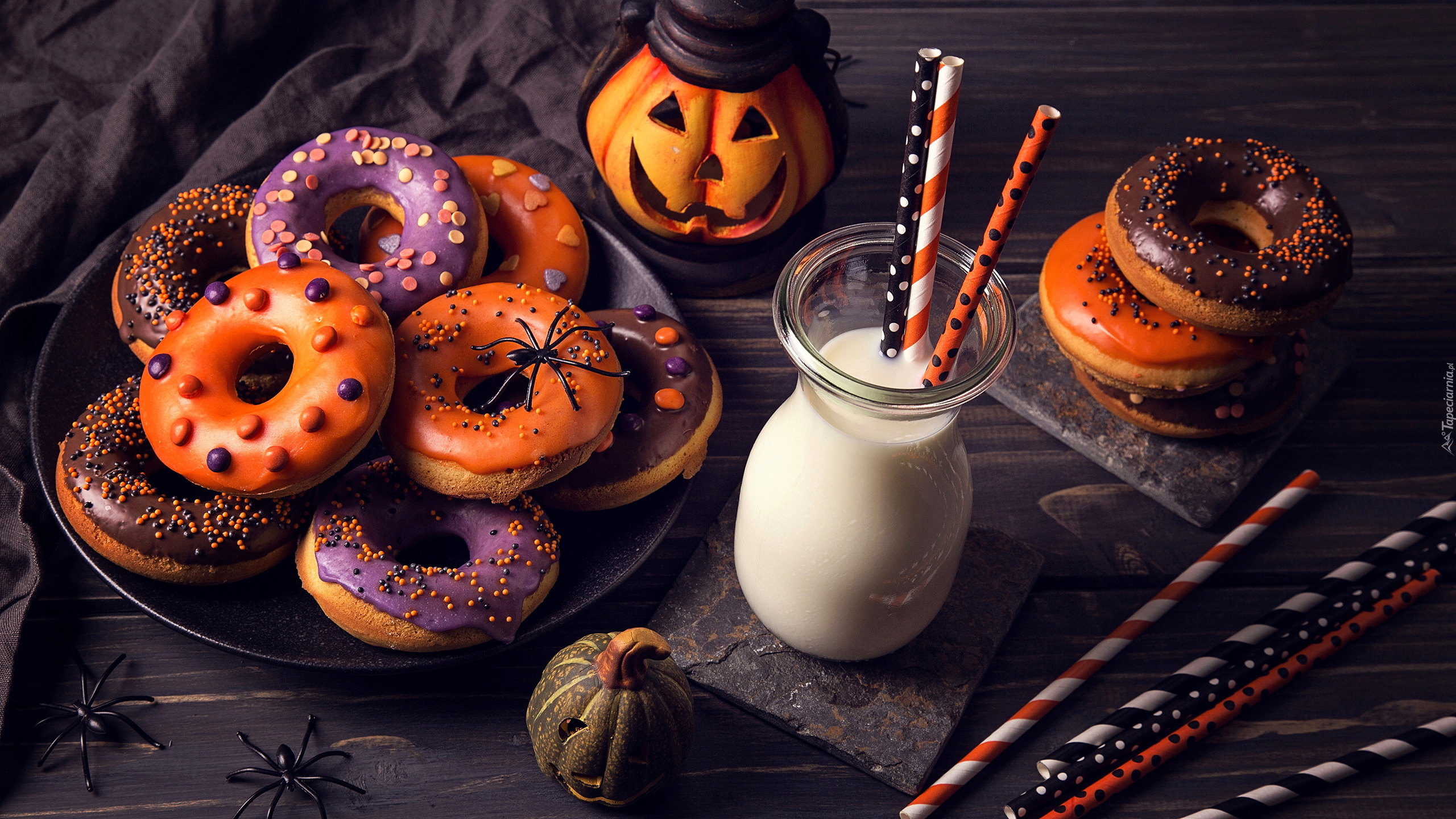 Pączki, Donuty, Mleko, Słomki, Halloween