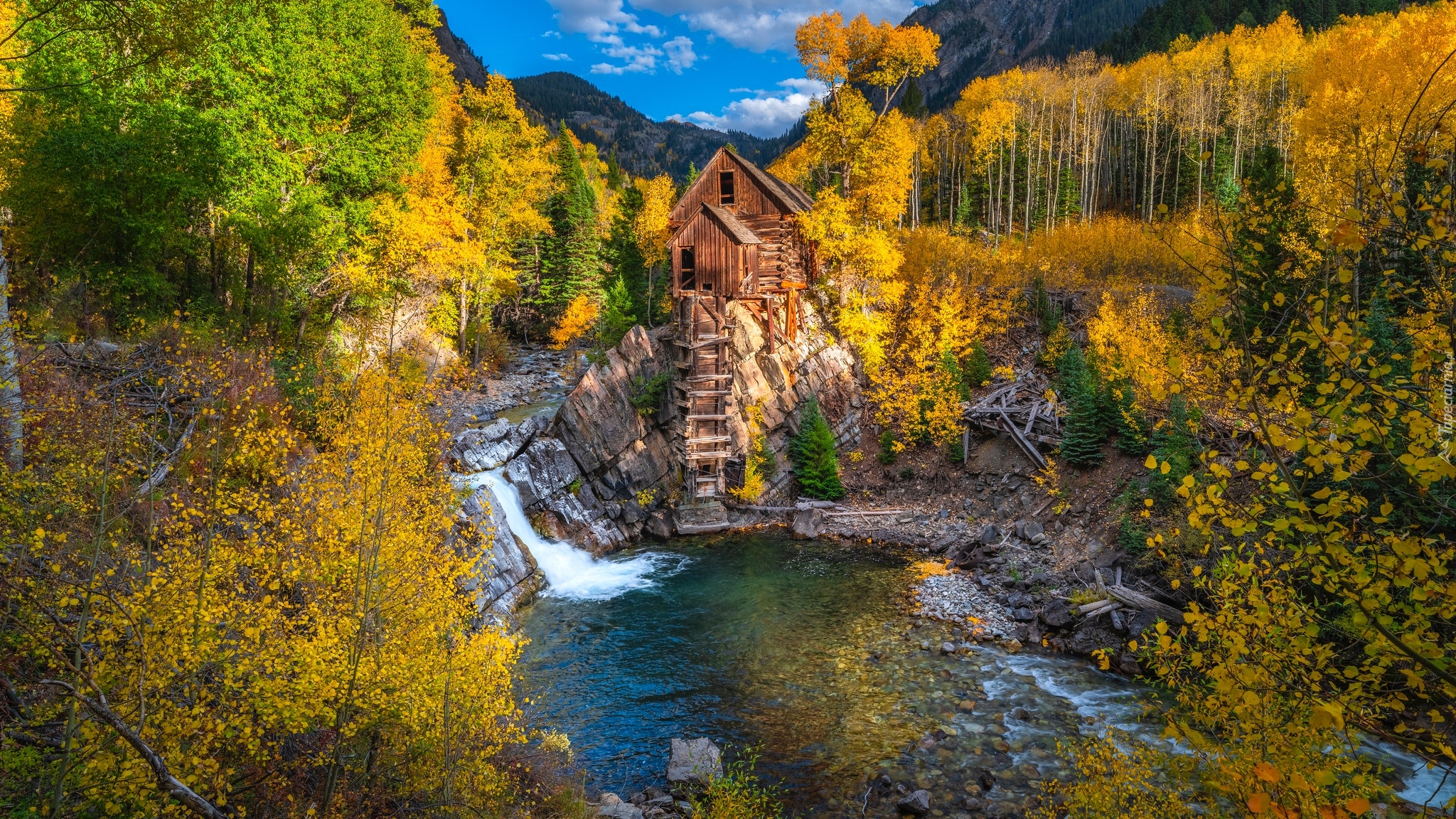 Stany Zjednoczone, Kolorado, Młyn, Crystal Mill, Jesień, Drzewa, Krzewy, Rzeka