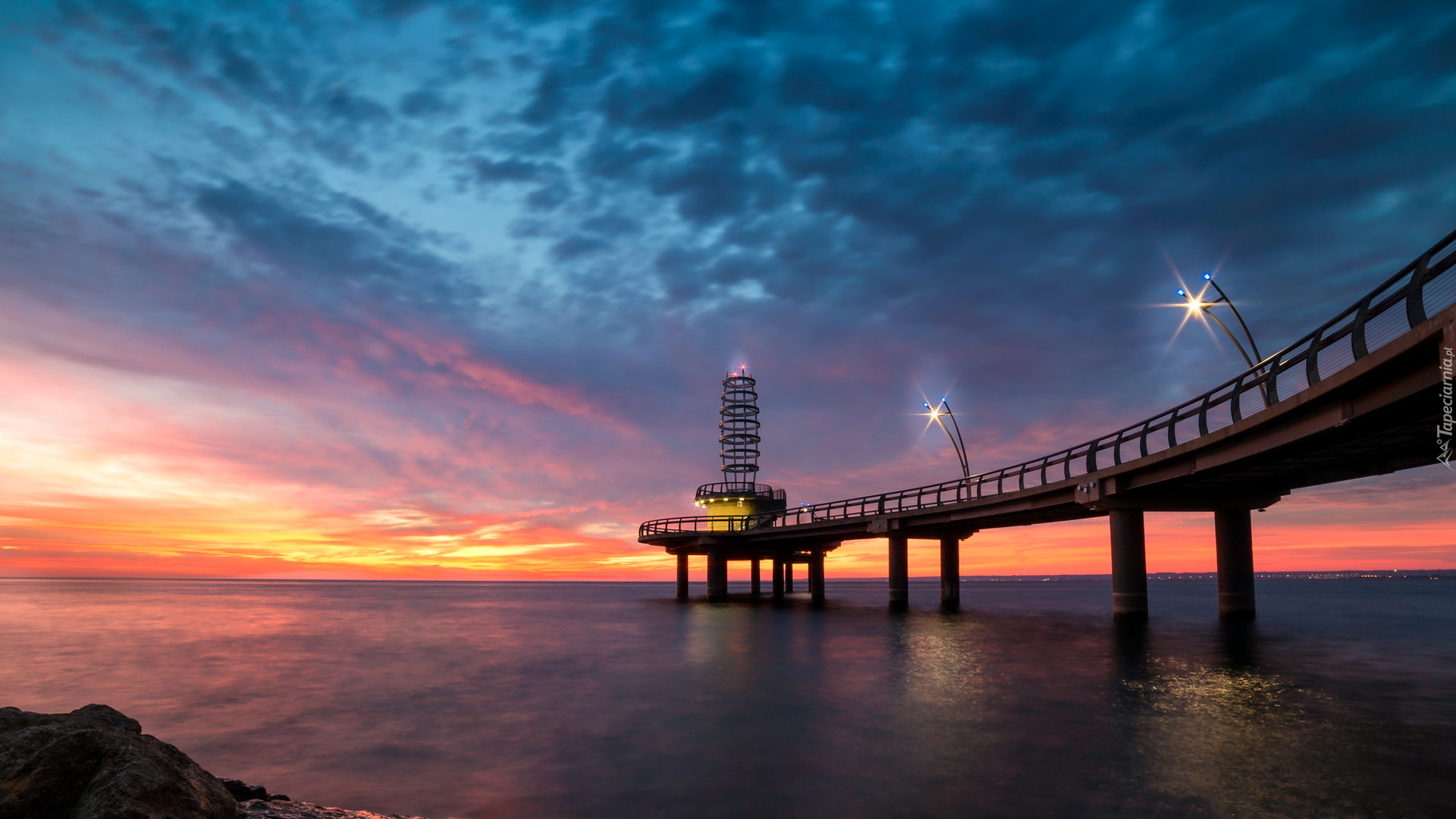 Jezioro Ontario, Molo, Brant Street Pier, Burlington, Zachód słońca, Prowincja Ontario, Kanada