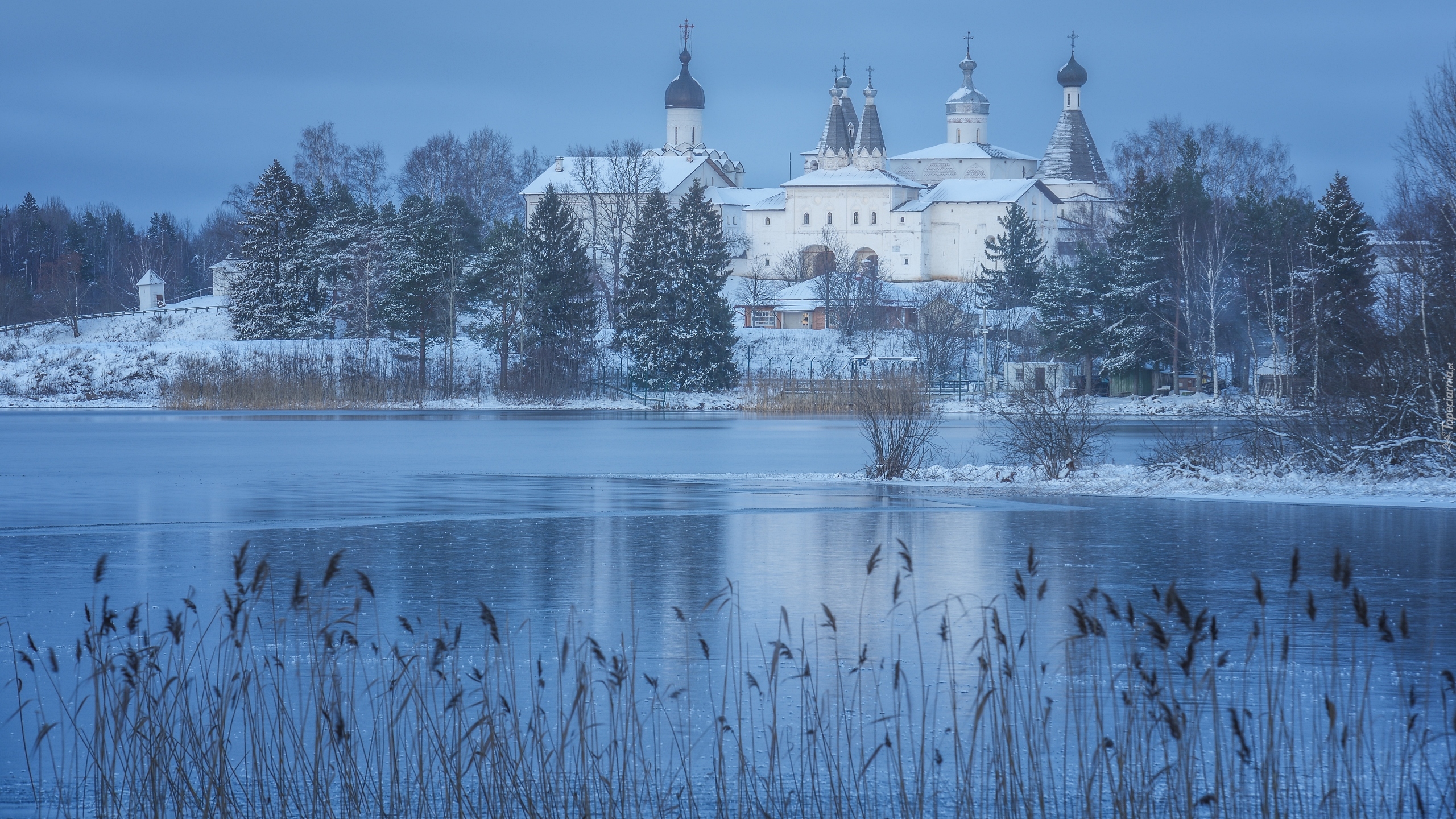 Zima, Jezioro, Cerkiew, Monaster Terapontowski, Wieś Ferapontovo, Obwód wołogodzki, Rosja