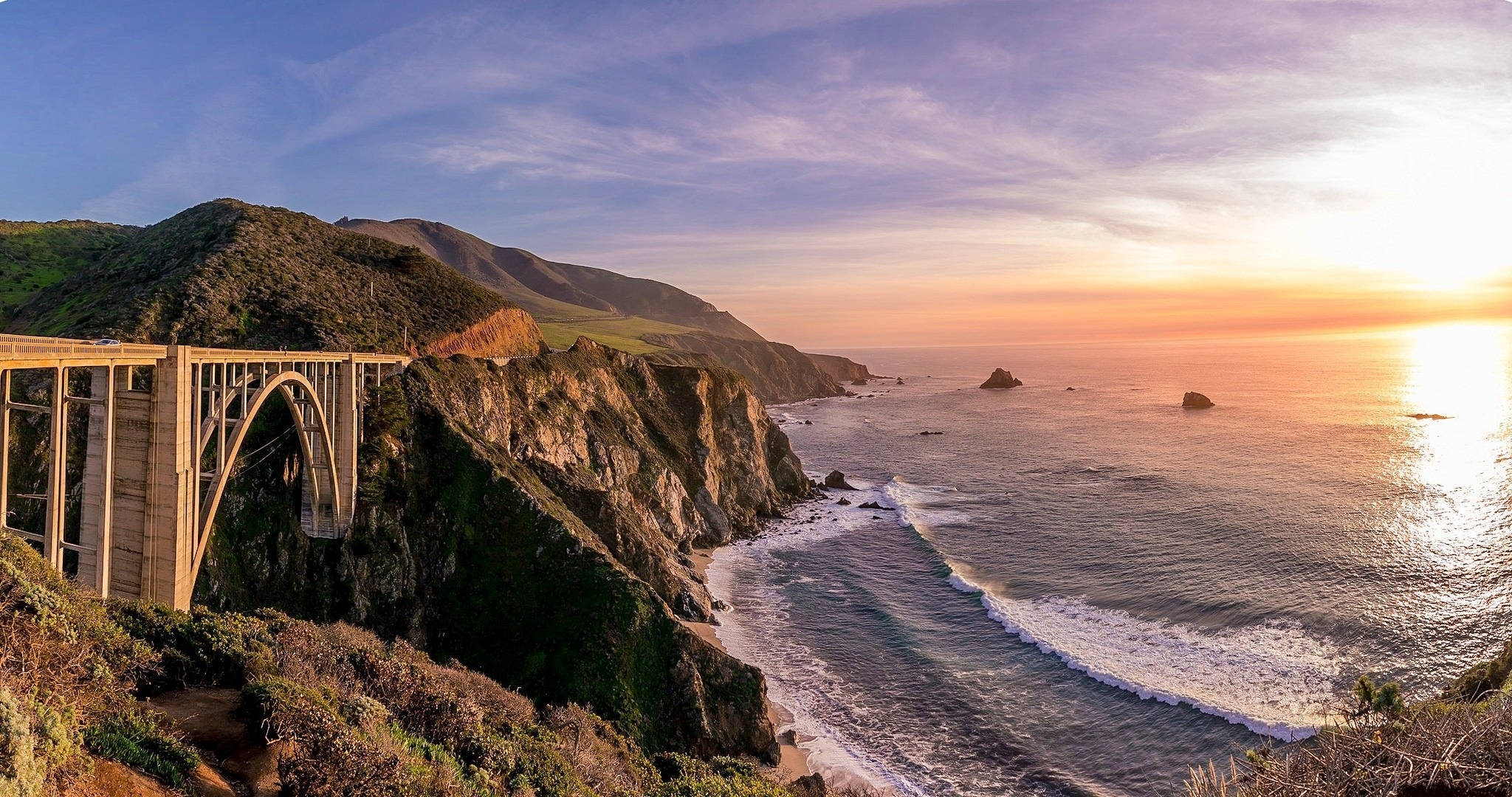 Most Bixby Creek Bridge, Wybrzeże, Region Big Sur, Kalifornia, Stany Zjednoczone, Góry, Morze, Wschód słońca