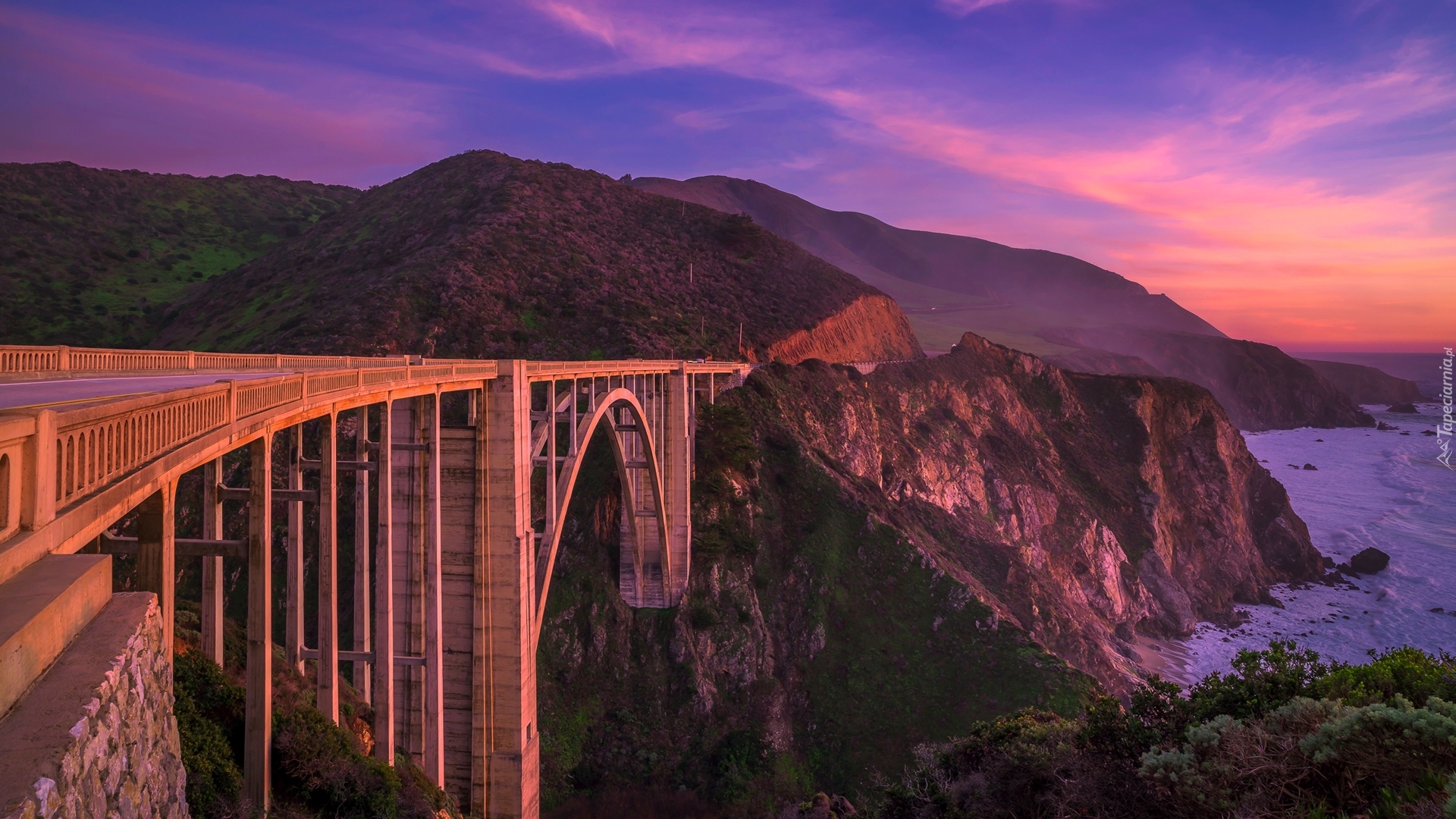 Most Bixby Creek Bridge, Wybrzeże, Góry, Morze, Zachód słońca, Region Big Sur, Kalifornia, Stany Zjednoczone