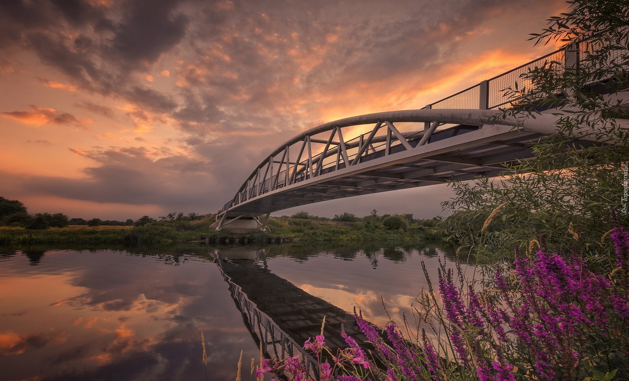 Anglia, Derwent Mouth, Rzeka Trent, Most Long Horse Bridge, Zachód słońca, Chmury