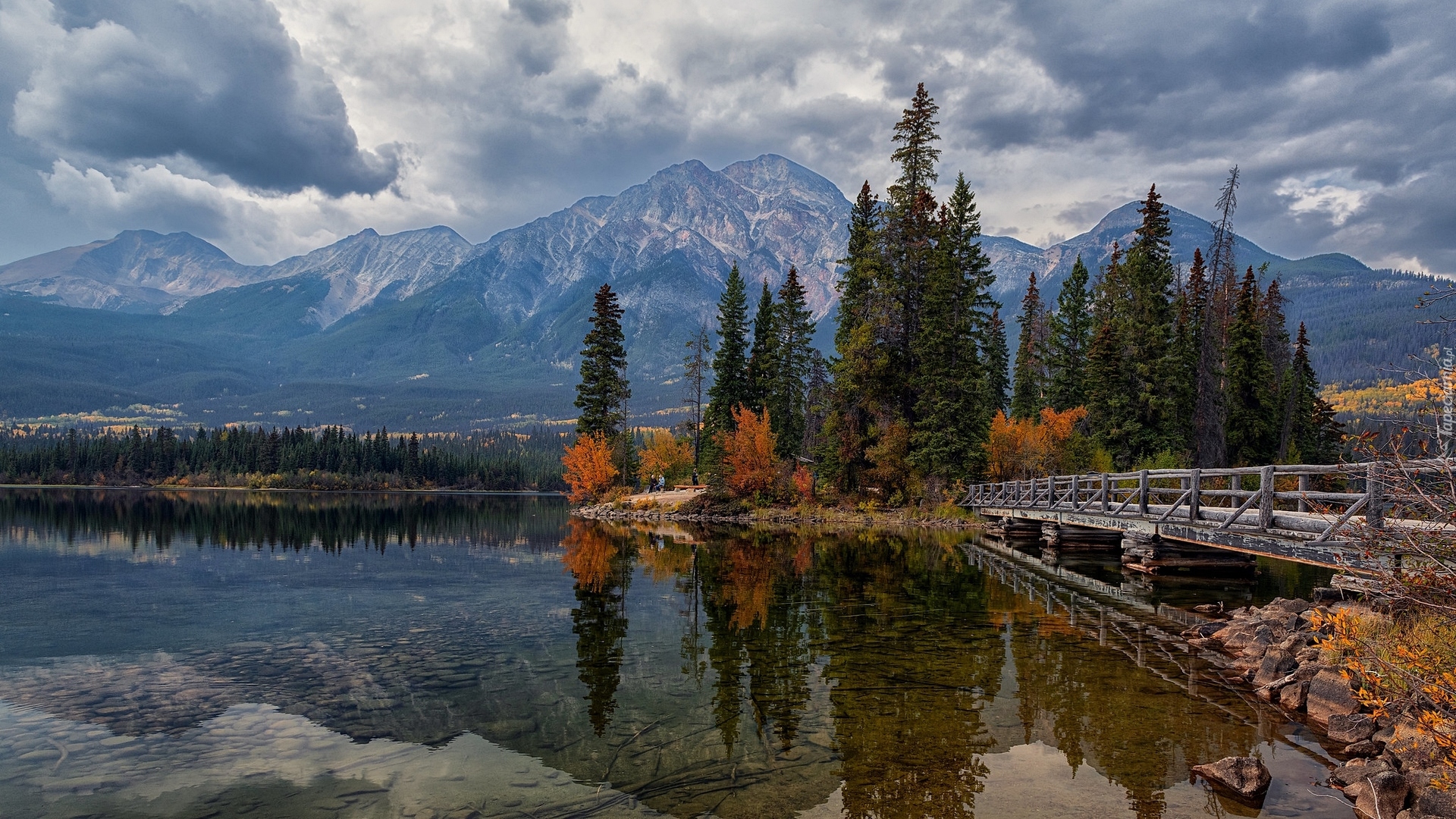 Góry, Most, Jezioro, Pyramid Lake, Drzewa, Park Narodowy Jasper, Kanada