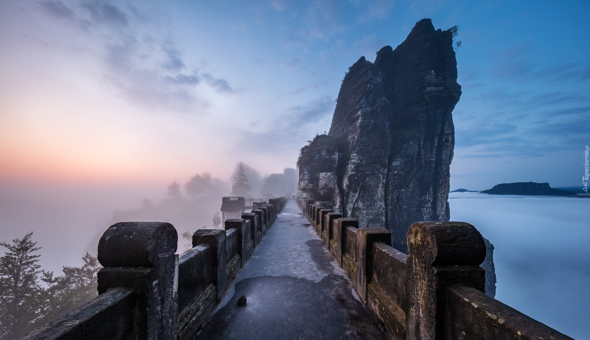 Poranek, Most, Skały, Formacja Bastei, Mgła, Park Narodowy Saskiej Szwajcarii, Niemcy