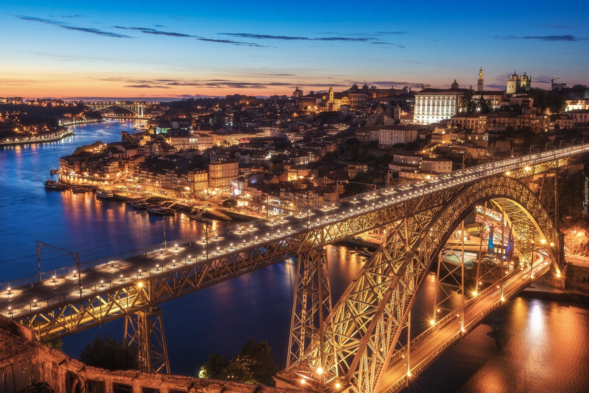 Świt, Most Ponte Luís I, Rzeka Duero, Domy, Porto, Portugalia