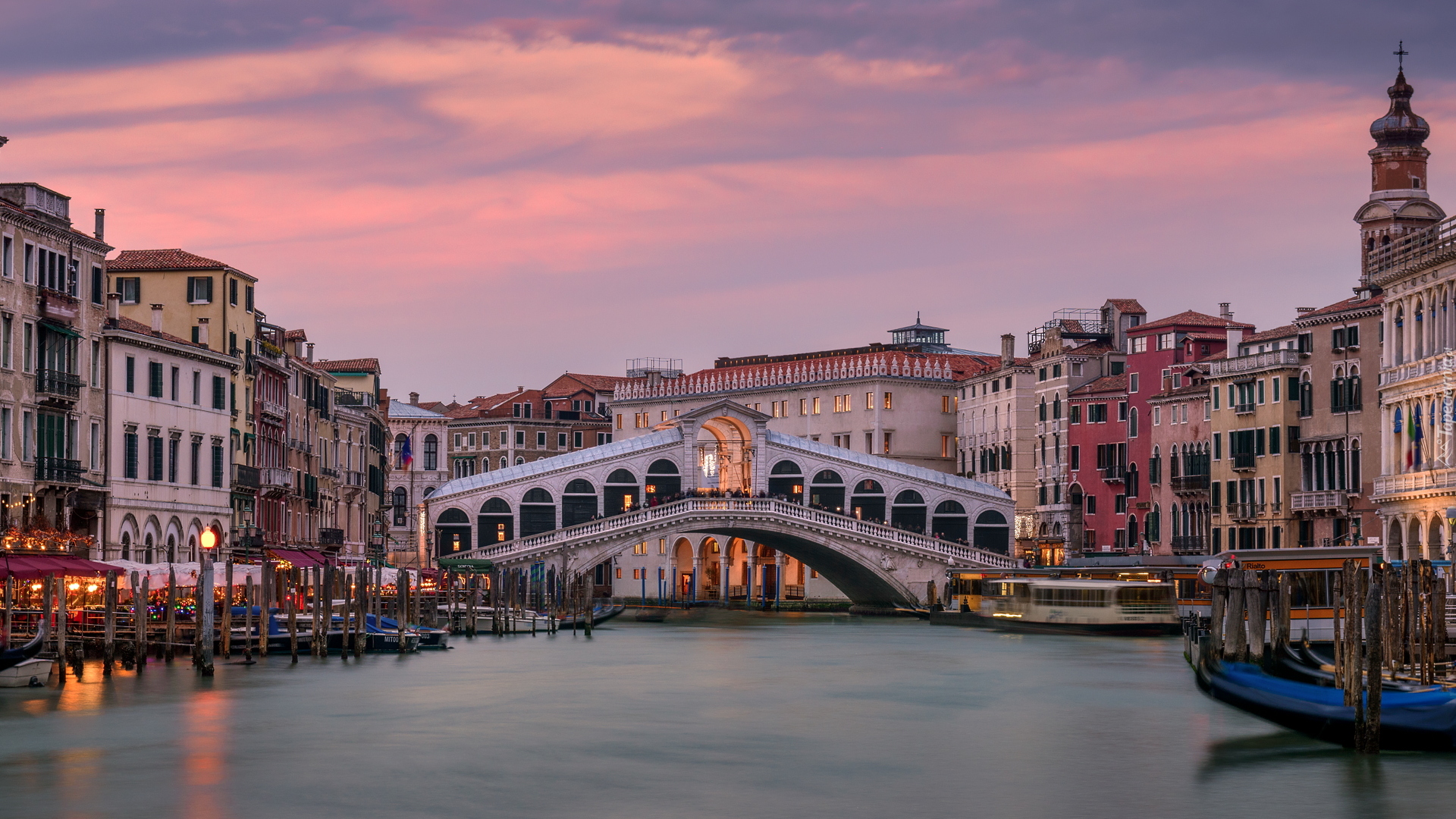 Włochy, Wenecja, Kanał, Canal Grande, Zachód słońca, Most Rialto, Domy, Łodzie